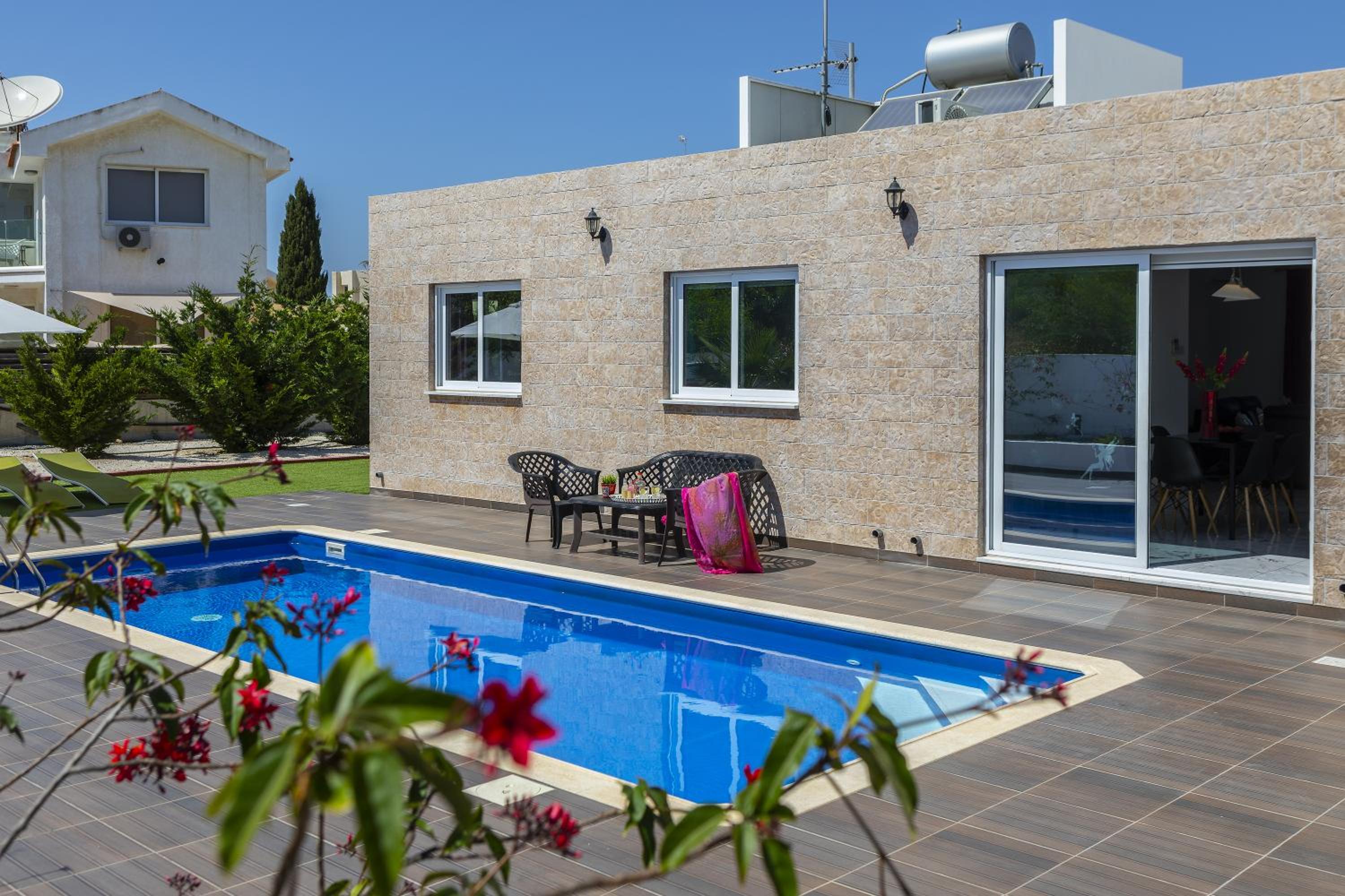 Protaras Villa Hollywood