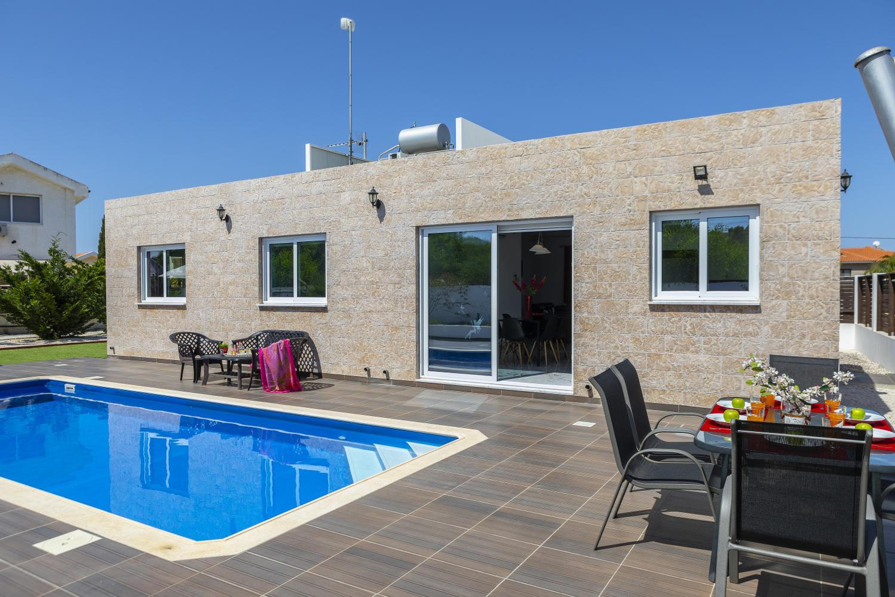 Protaras Villa Hollywood