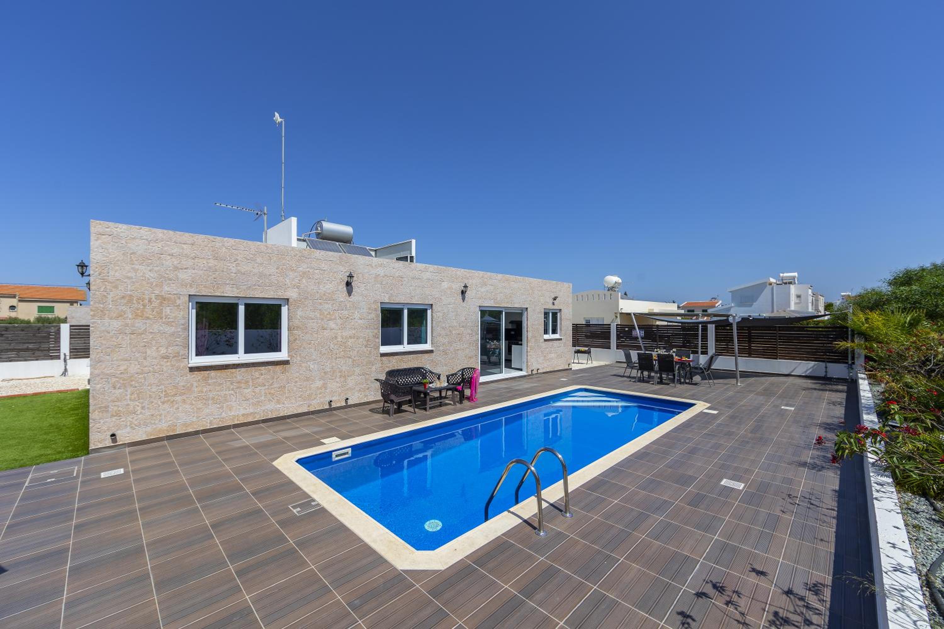 Protaras Villa Hollywood