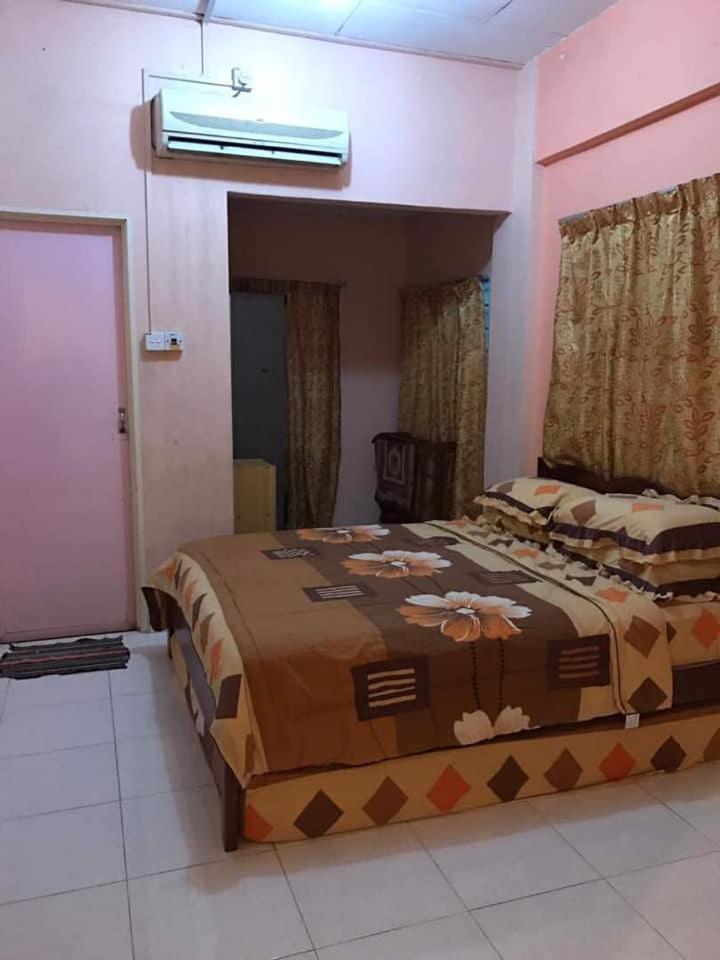Trisya Homestay photo 2