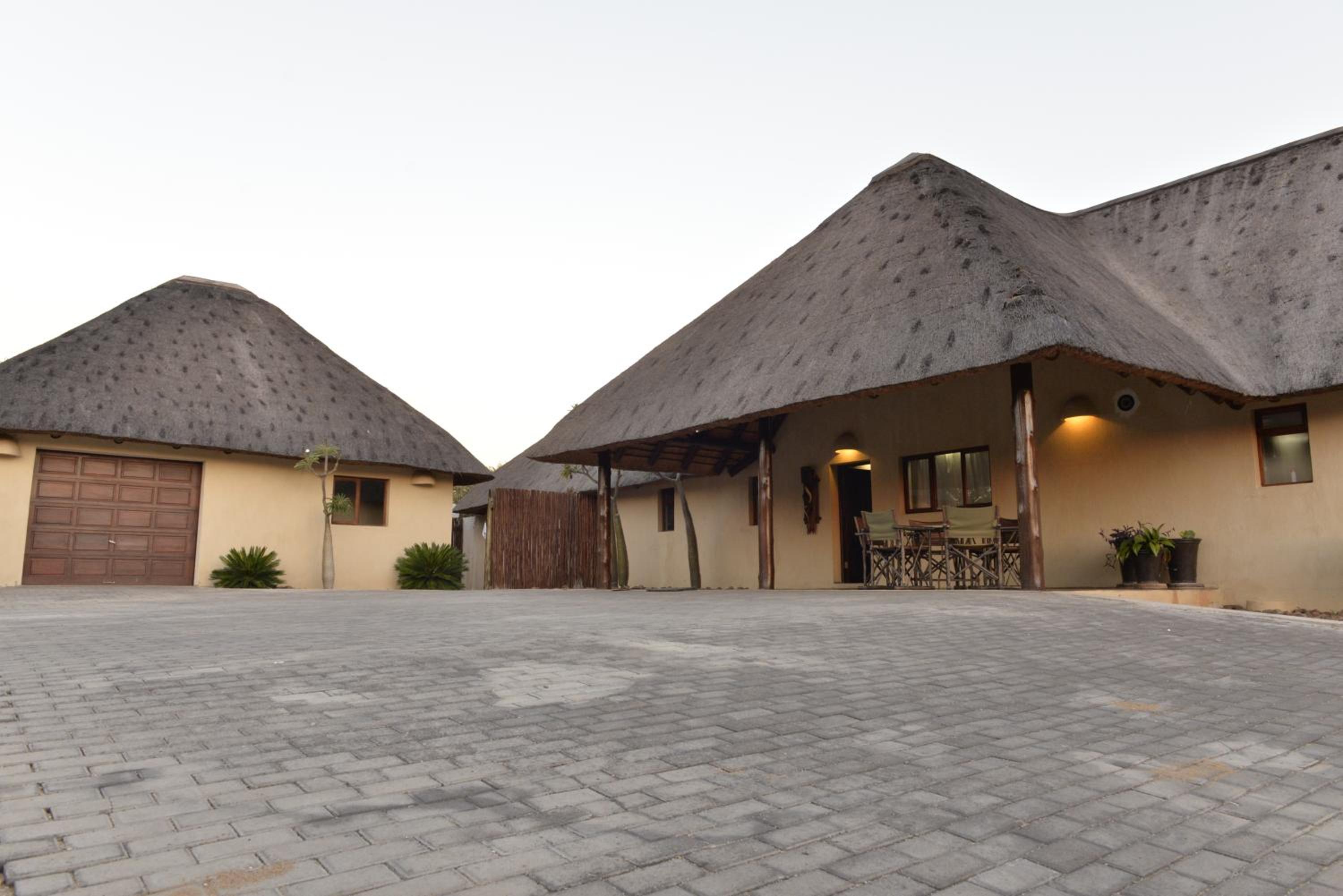 Wildlife Estate House With Mountain Views & 12-Meter Pool view 4