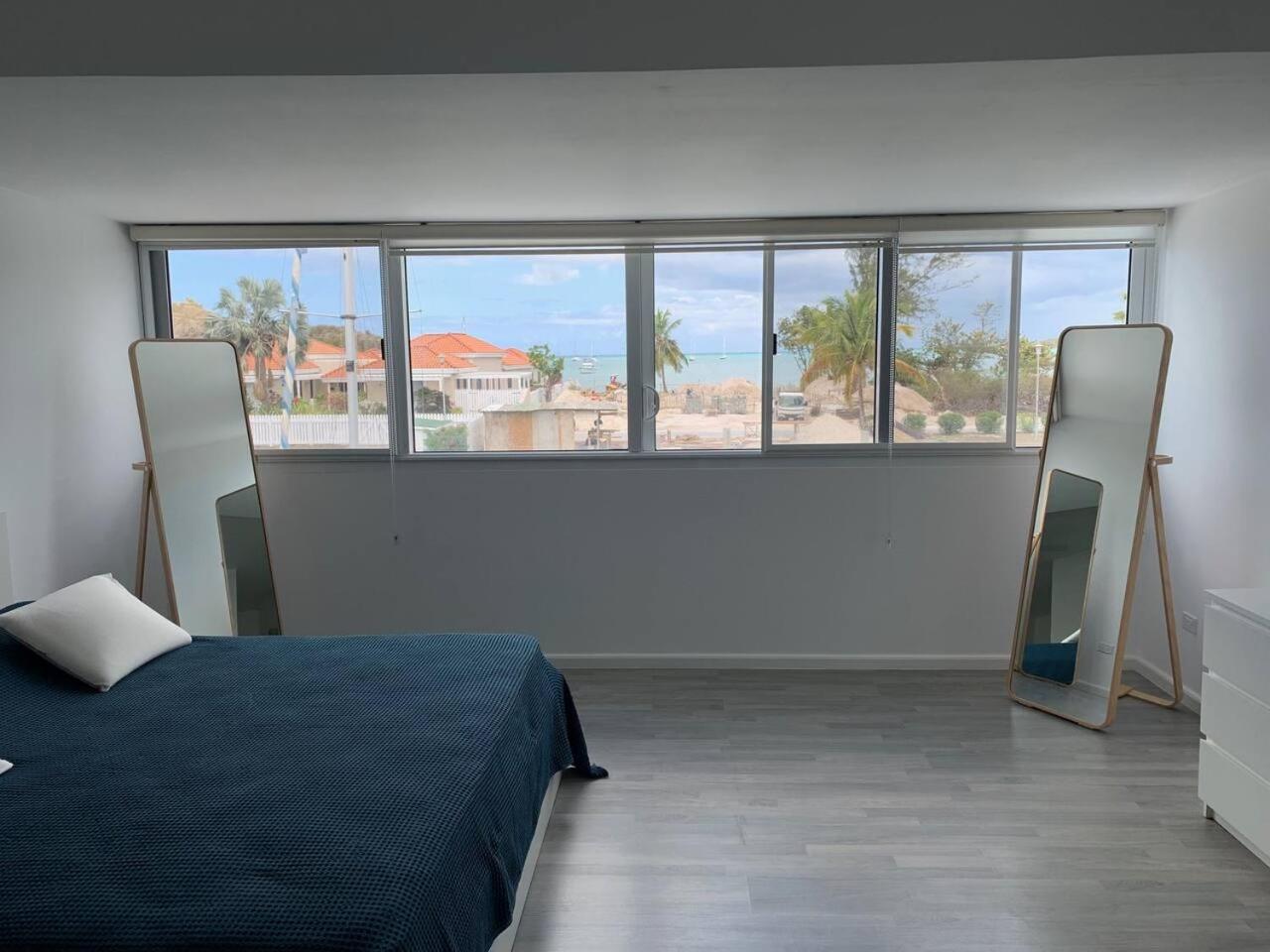 Luxury Waterfront Villa 431F Starlink Wifi
