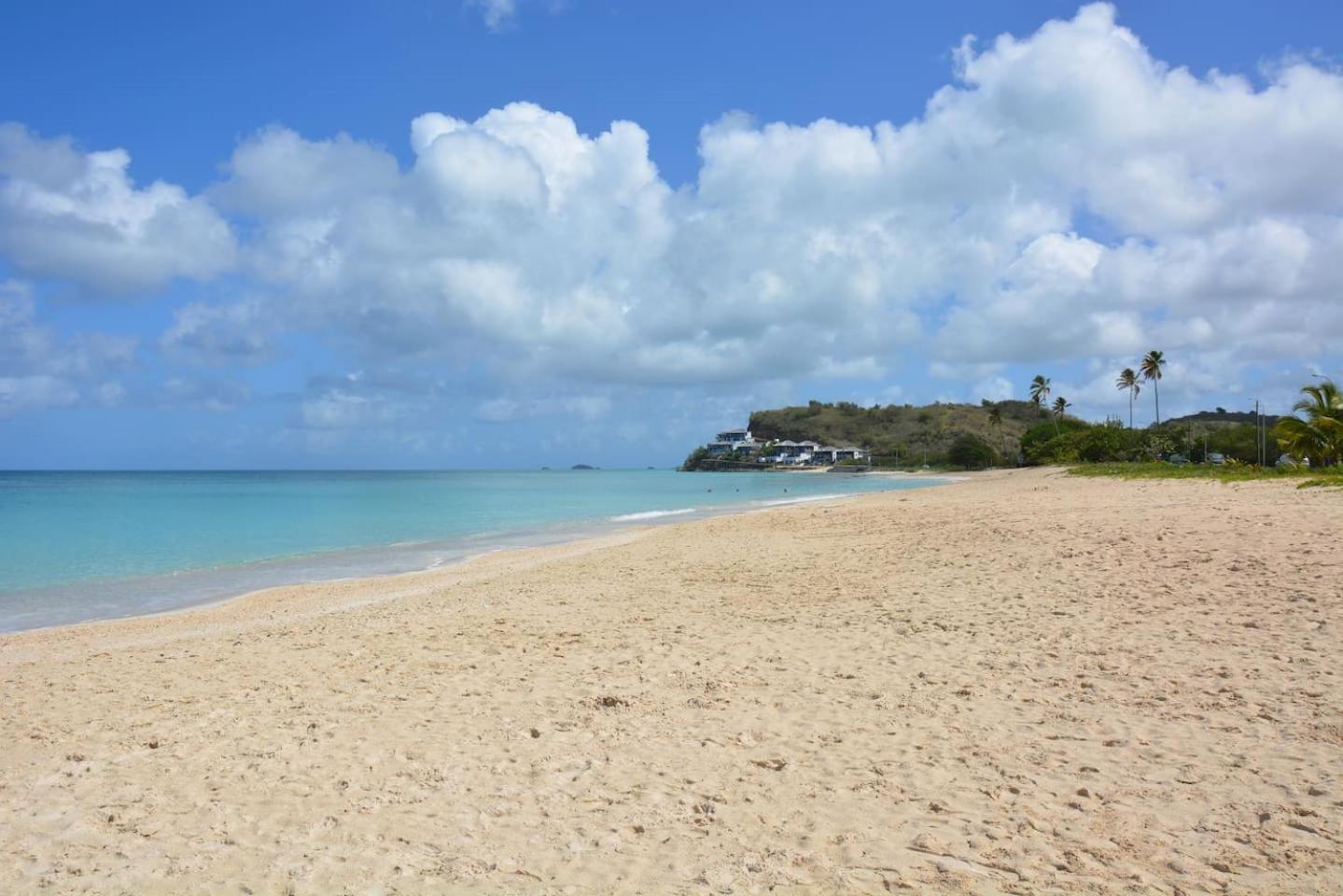 Luxury Waterfront Villa 431F Starlink Wifi