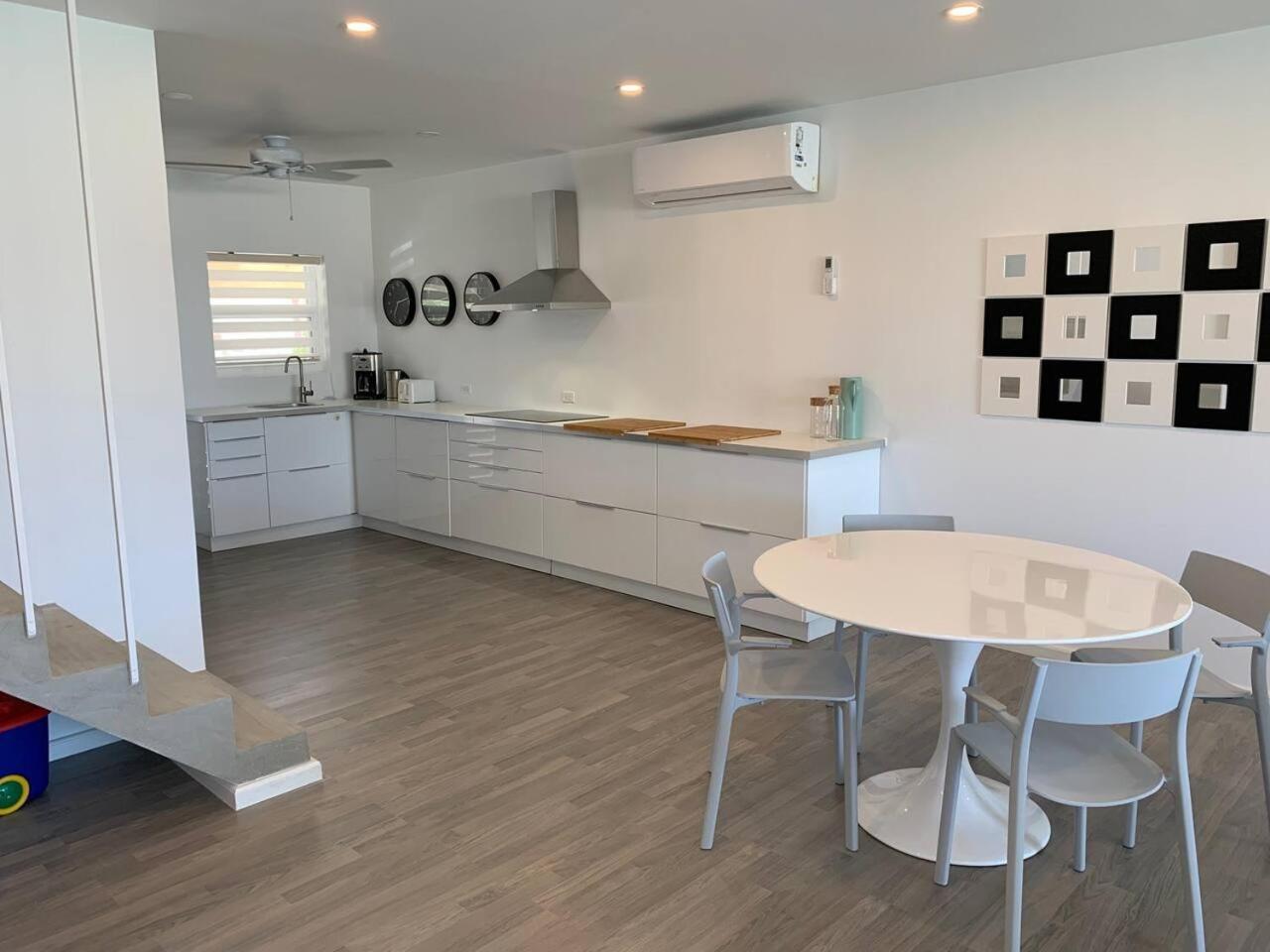 Luxury Waterfront Villa 431F Starlink Wifi