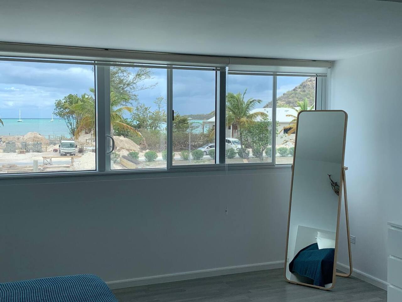 Luxury Waterfront Villa 431F Starlink Wifi