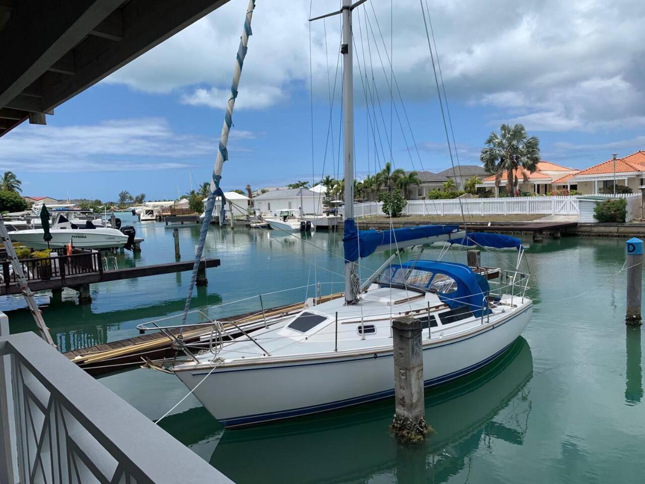 Luxury Waterfront Villa 431F Starlink Wifi