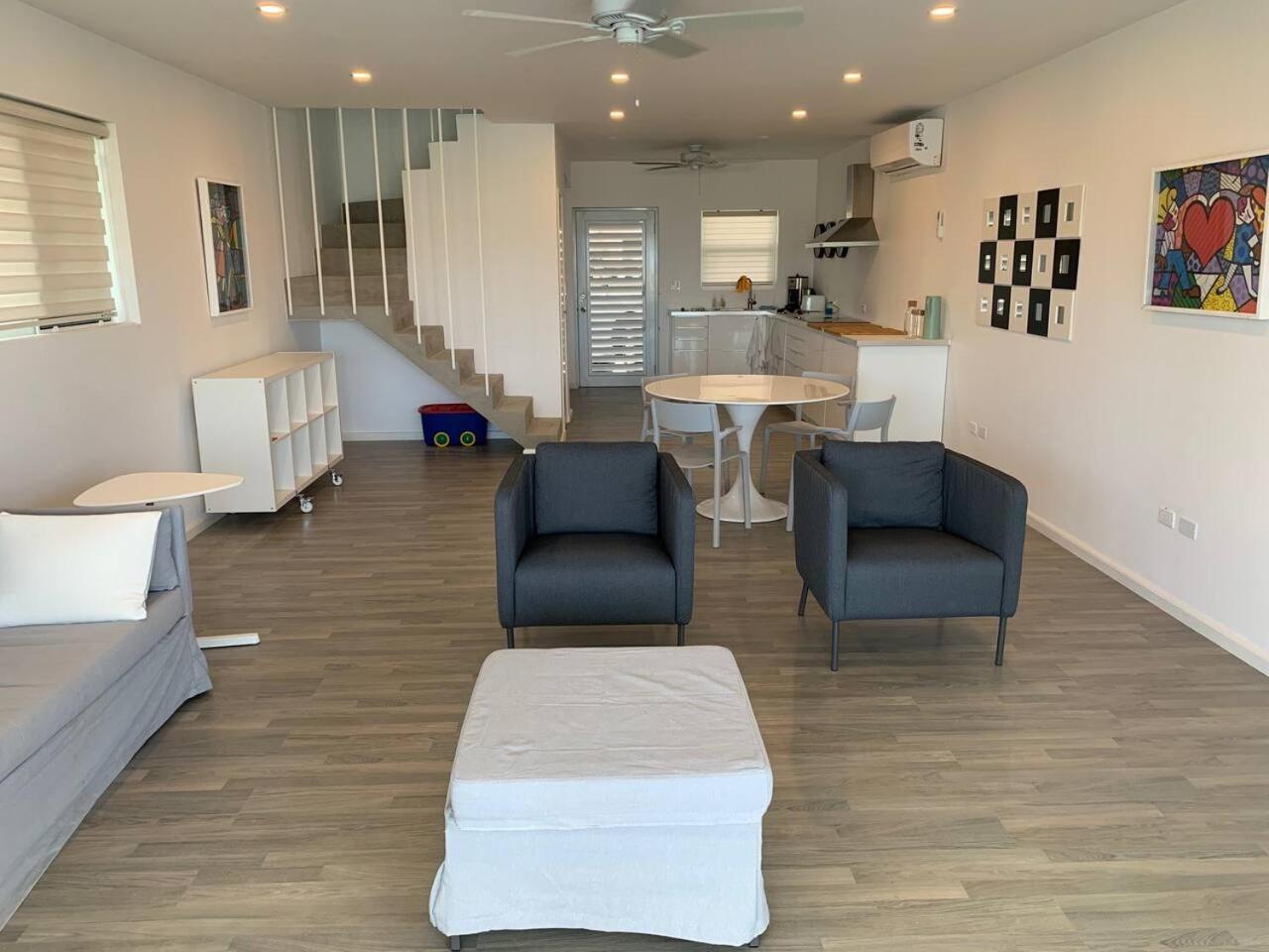 Luxury Waterfront Villa 431F Starlink Wifi