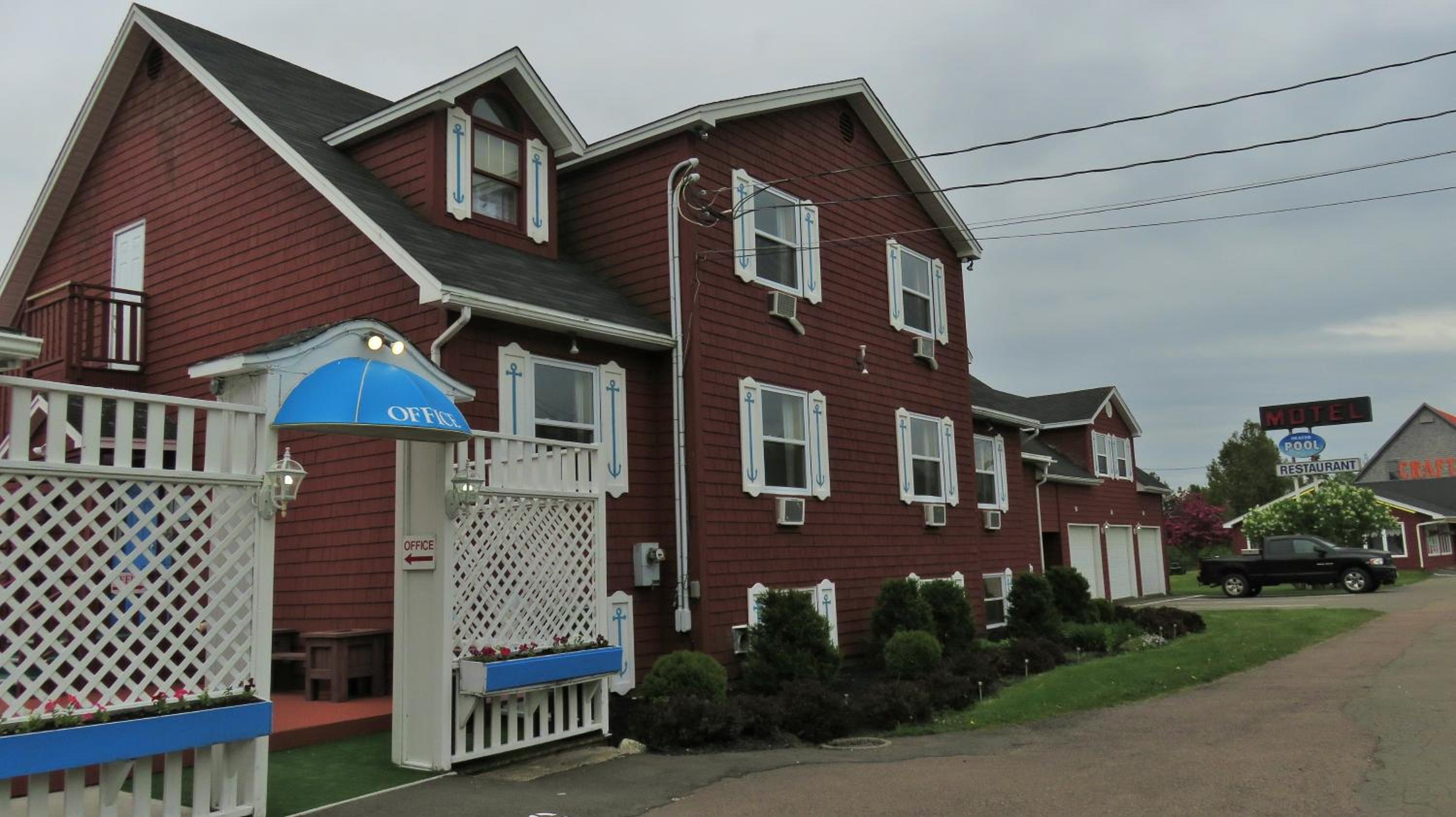 Hopewell Rocks Motel & Country Inn view 3