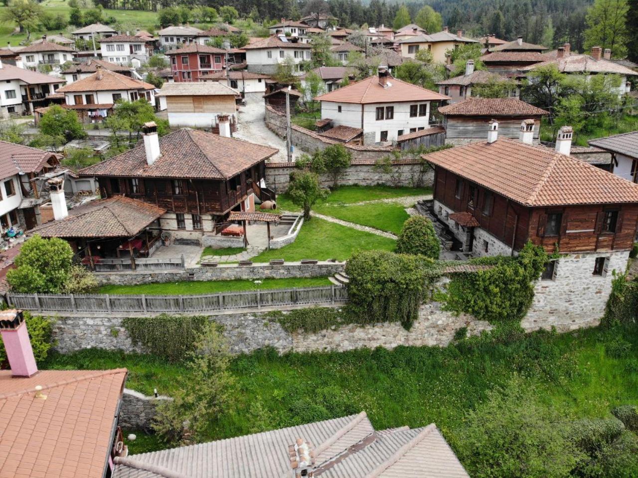 Hadji Neikovi Guest Houses