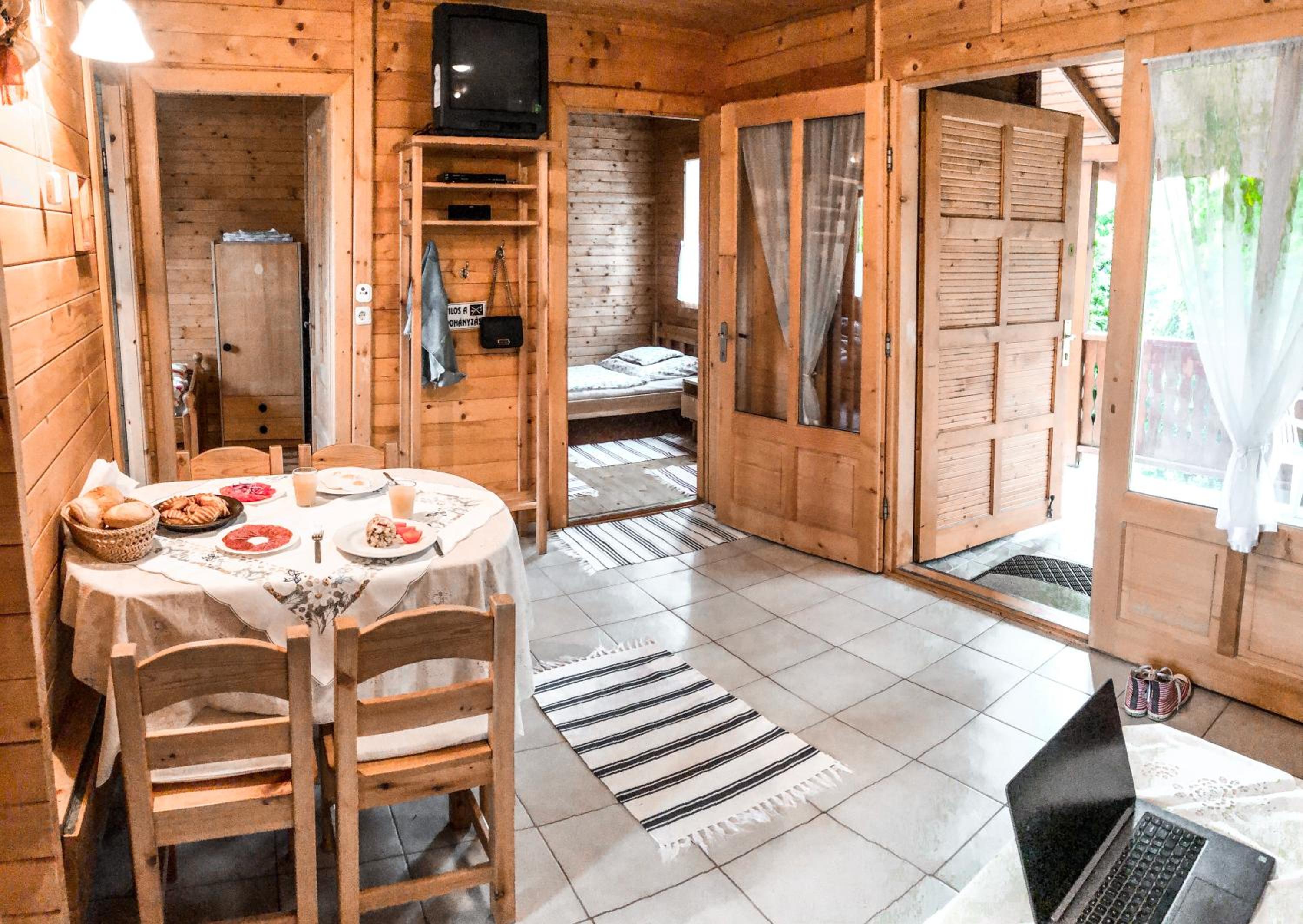 Lake House Farsang