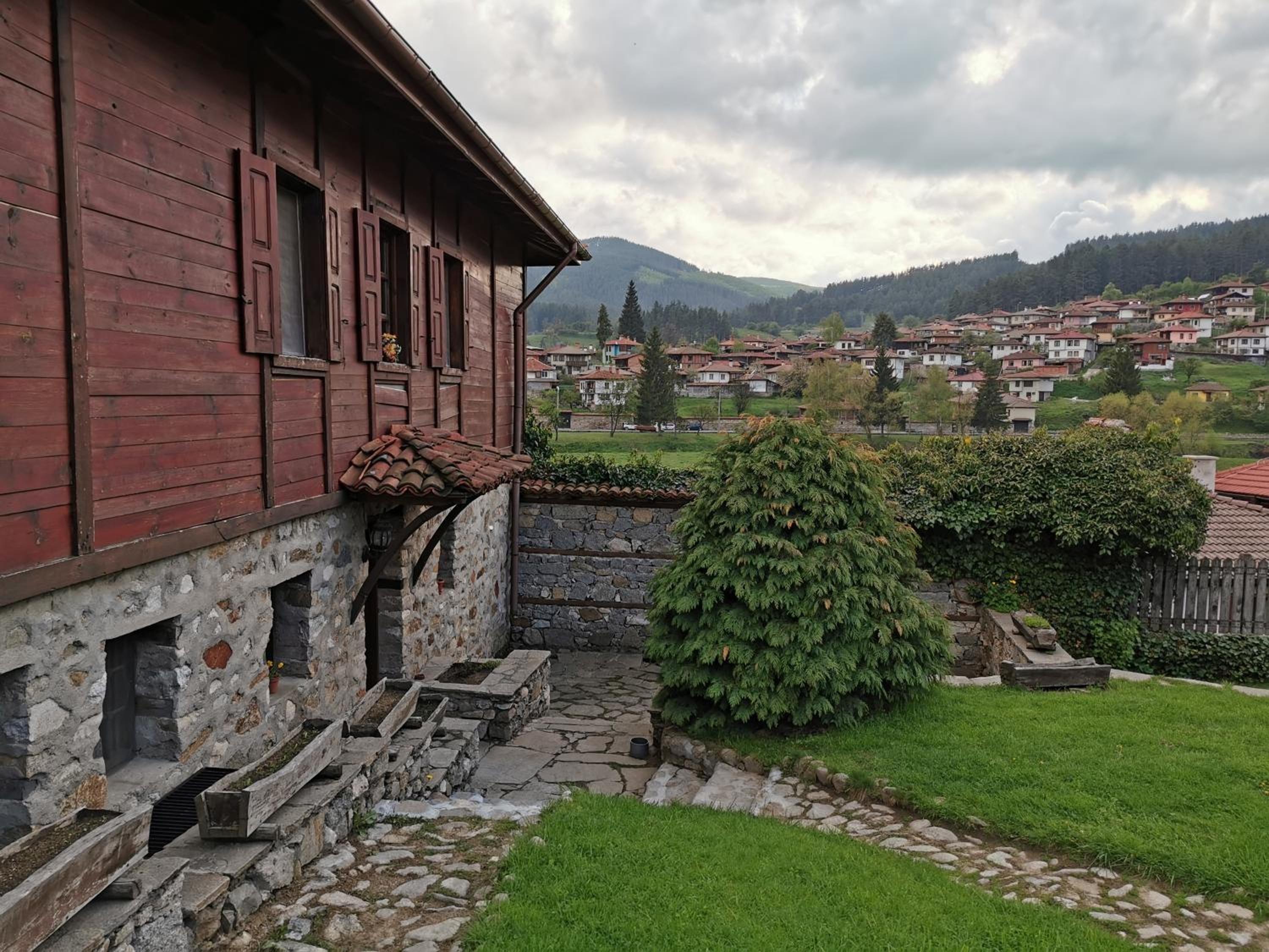 Hadji Neikovi Guest Houses