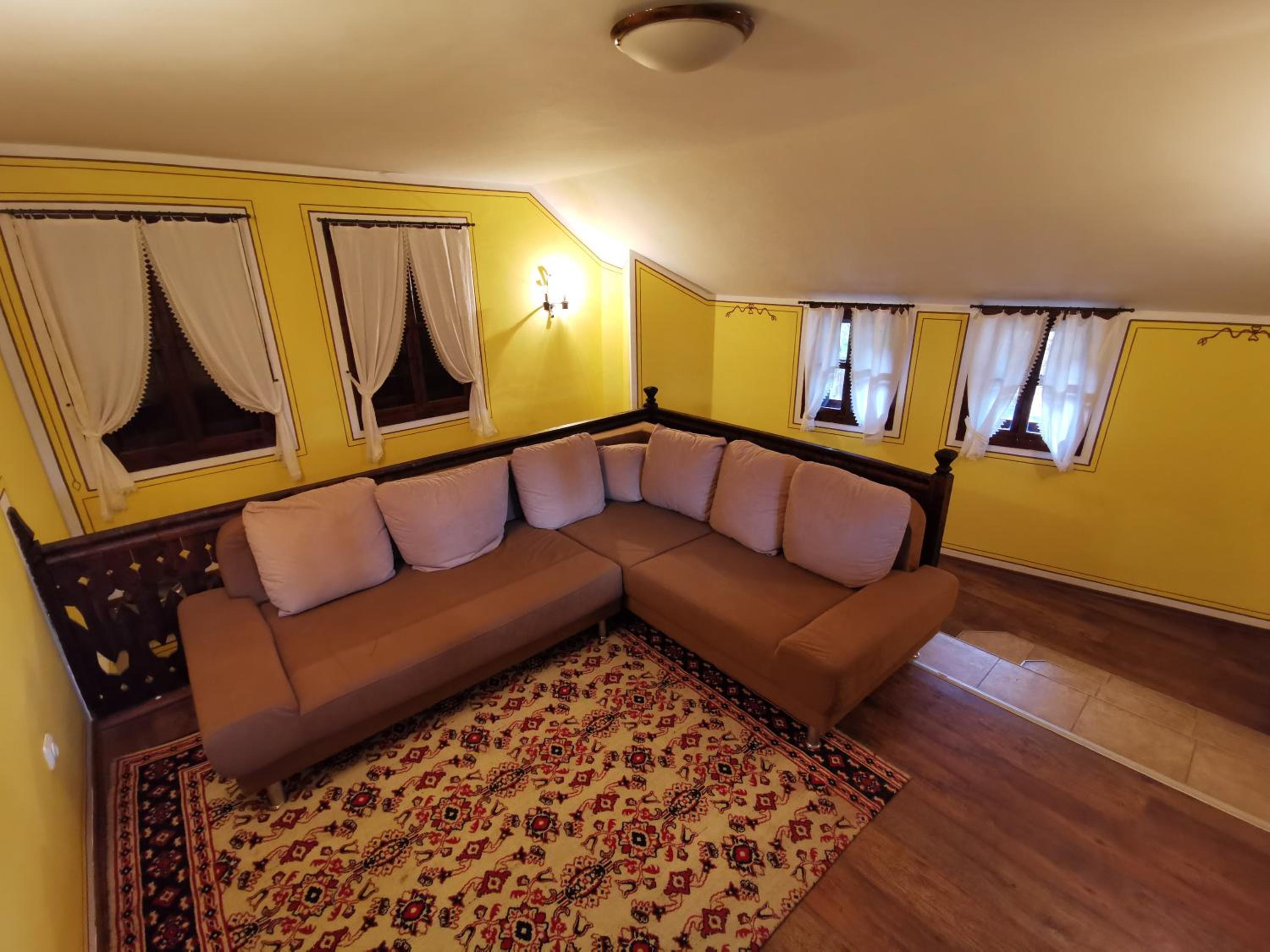 Hadji Neikovi Guest Houses
