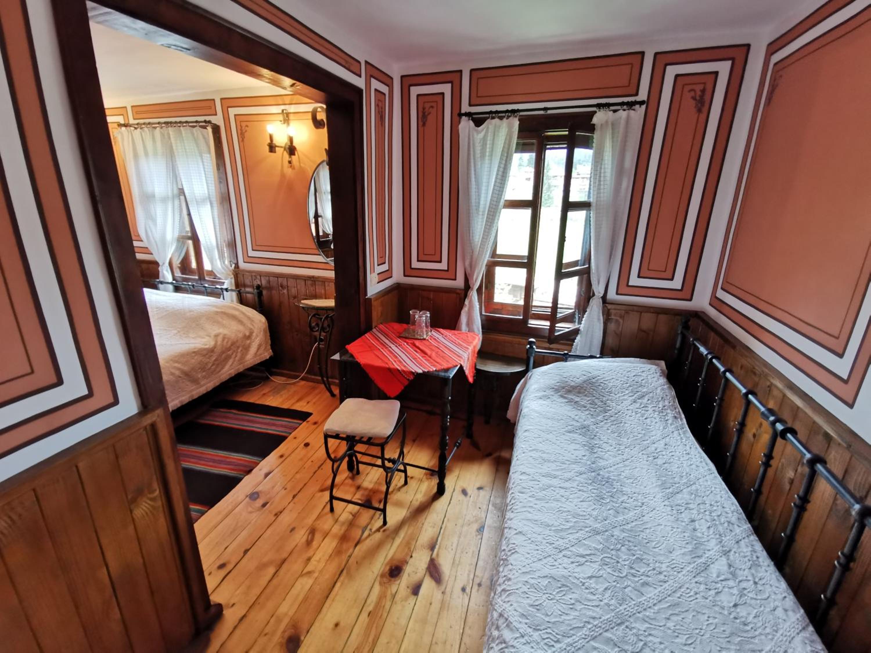 Hadji Neikovi Guest Houses