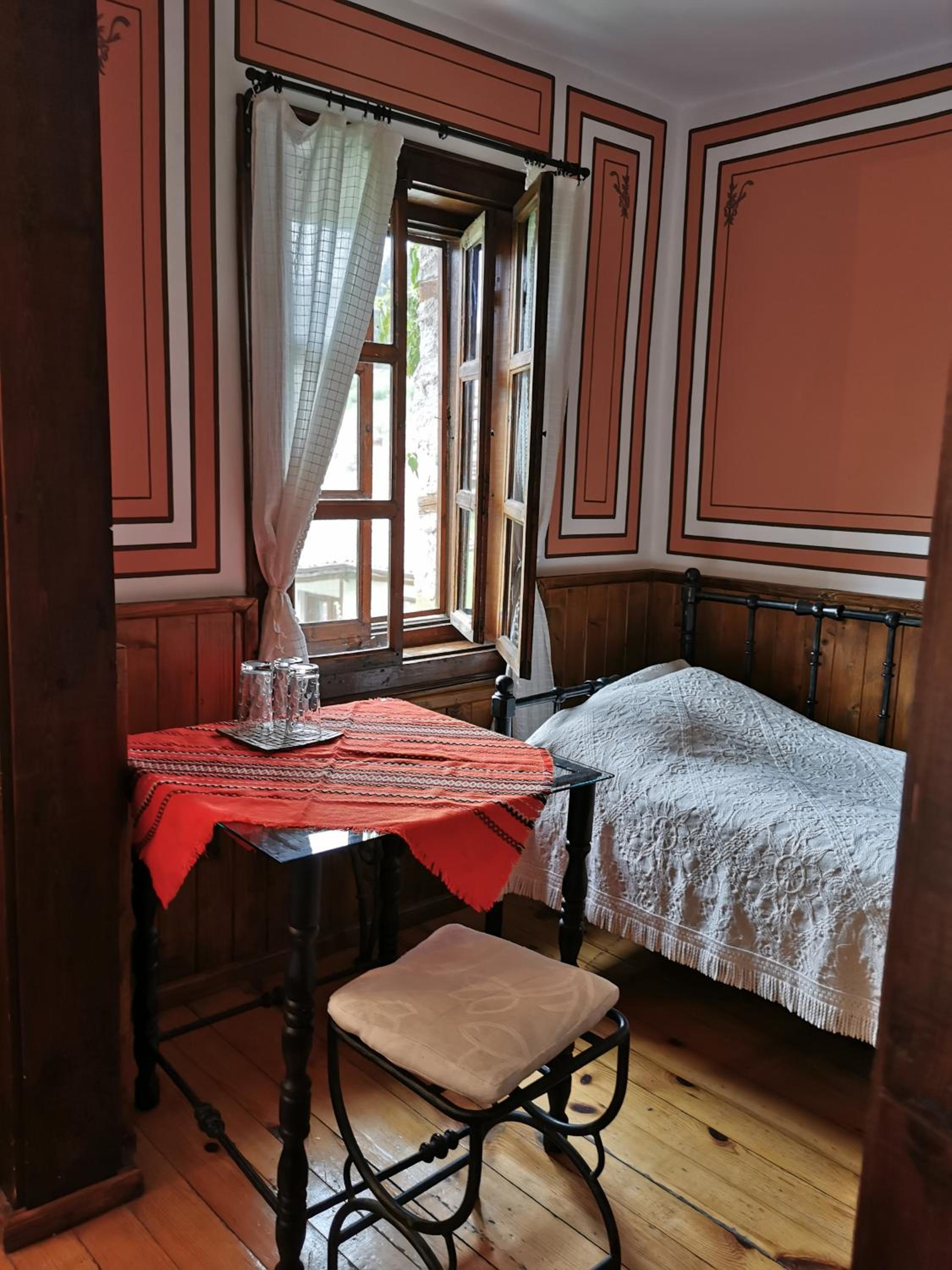 Hadji Neikovi Guest Houses