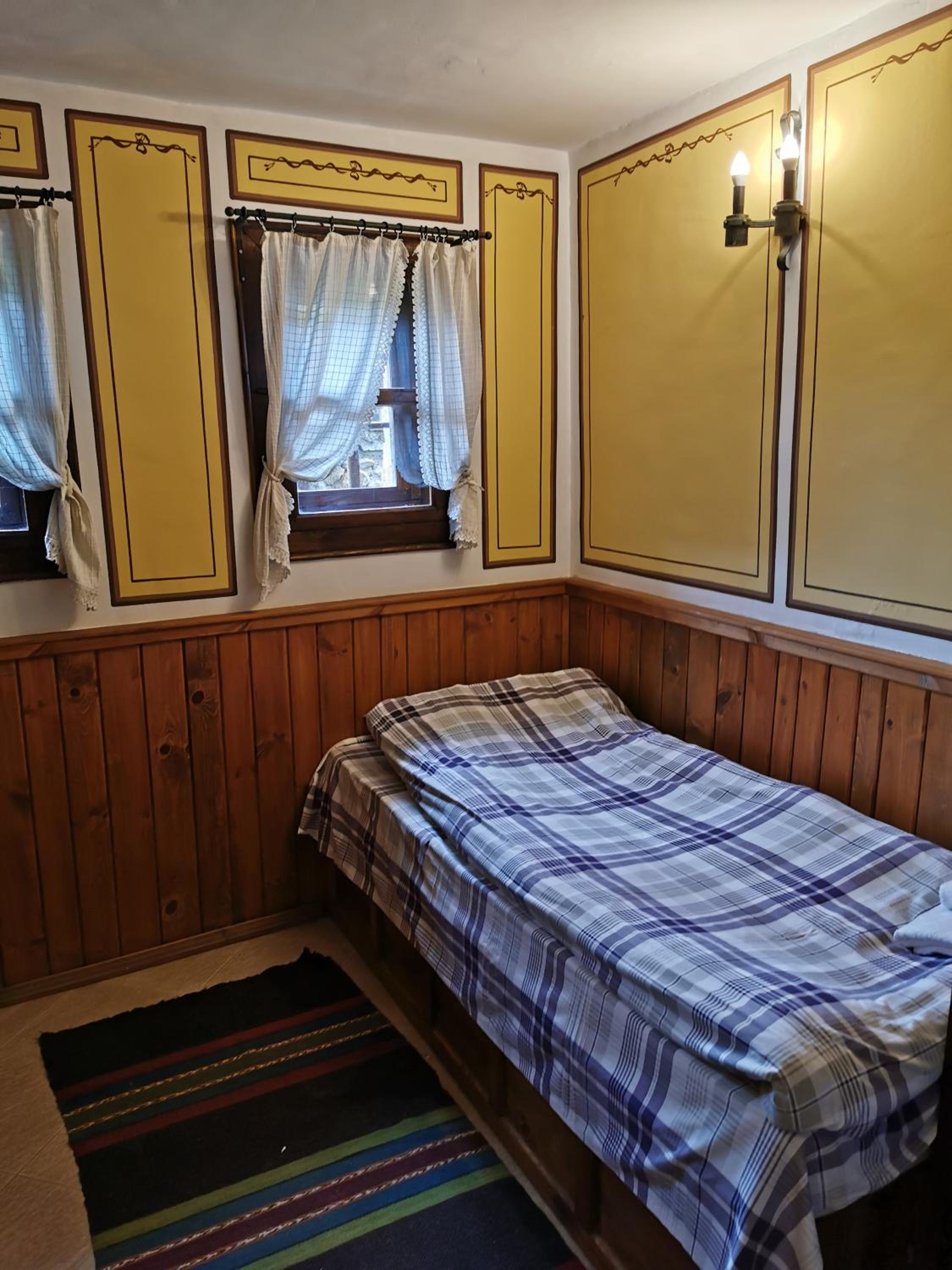 Hadji Neikovi Guest Houses