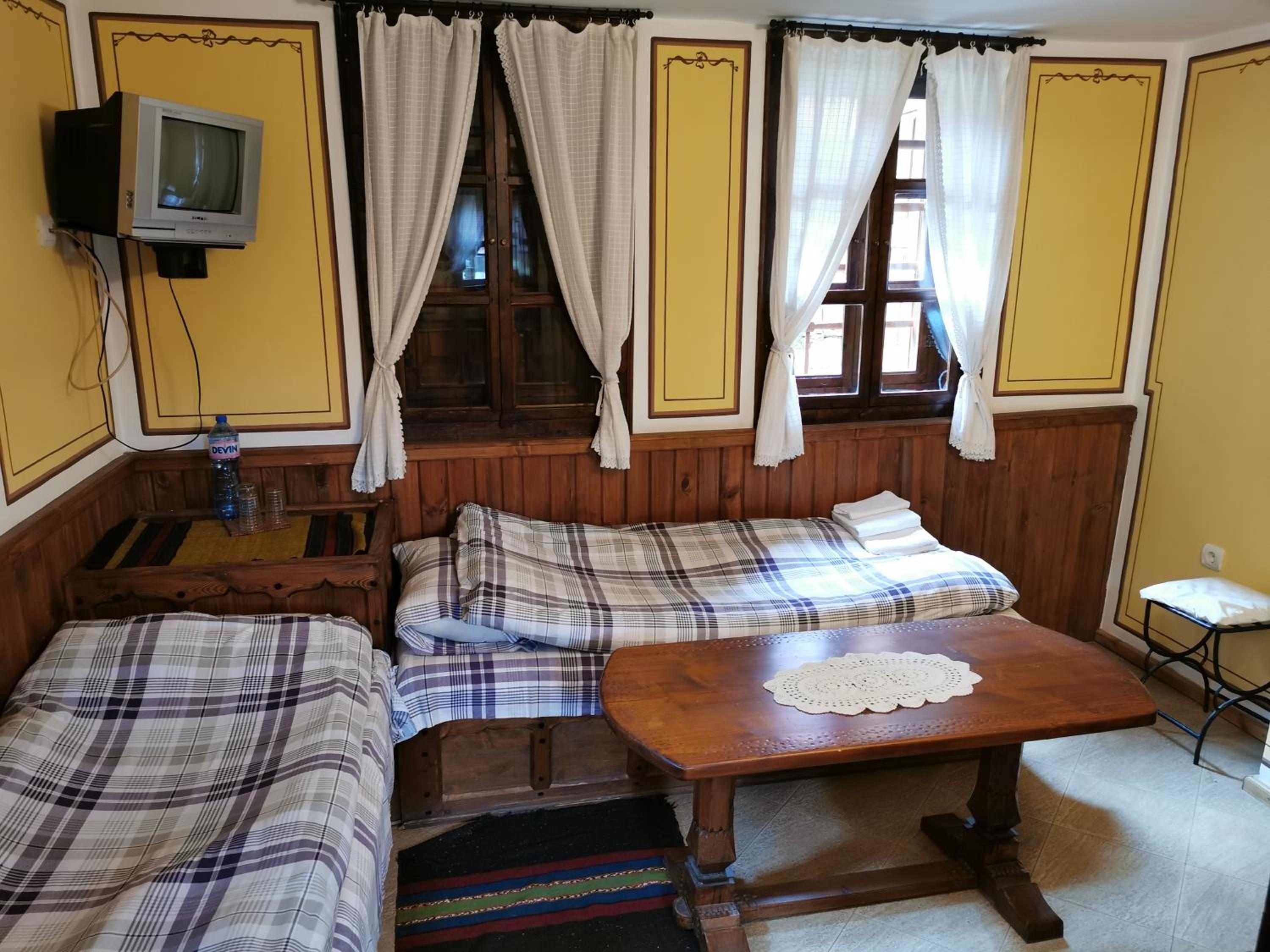 Hadji Neikovi Guest Houses