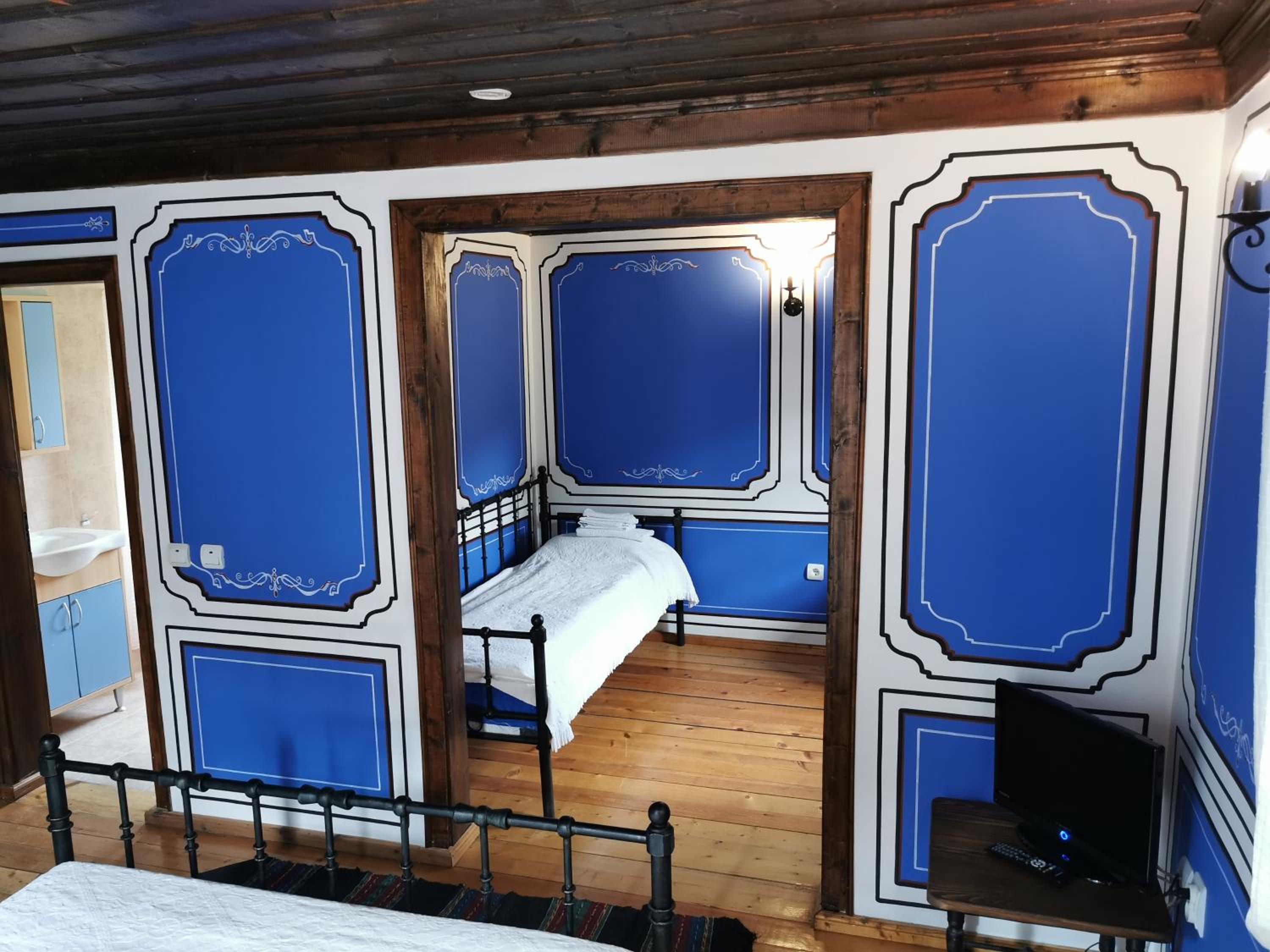 Hadji Neikovi Guest Houses
