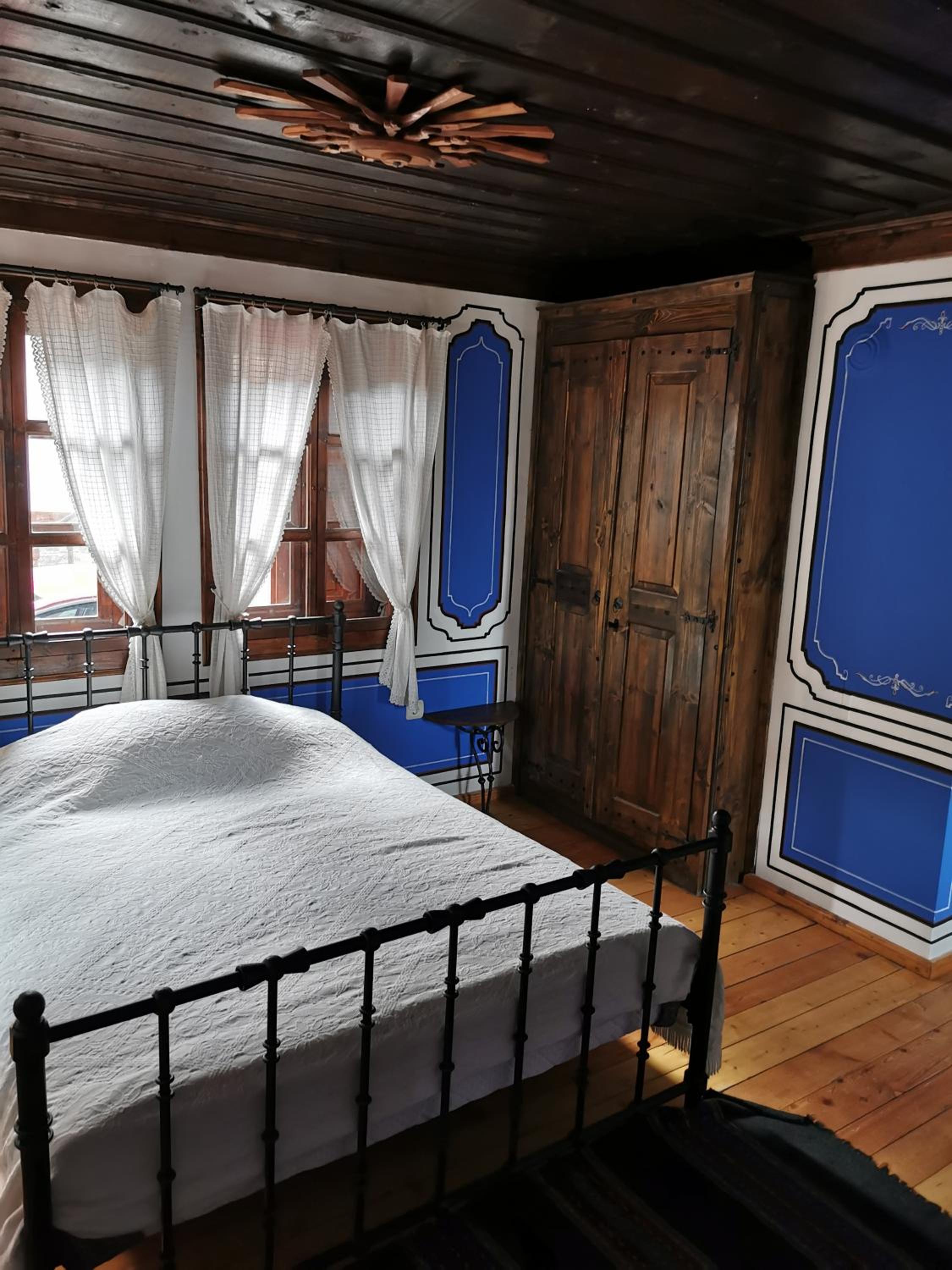 Hadji Neikovi Guest Houses