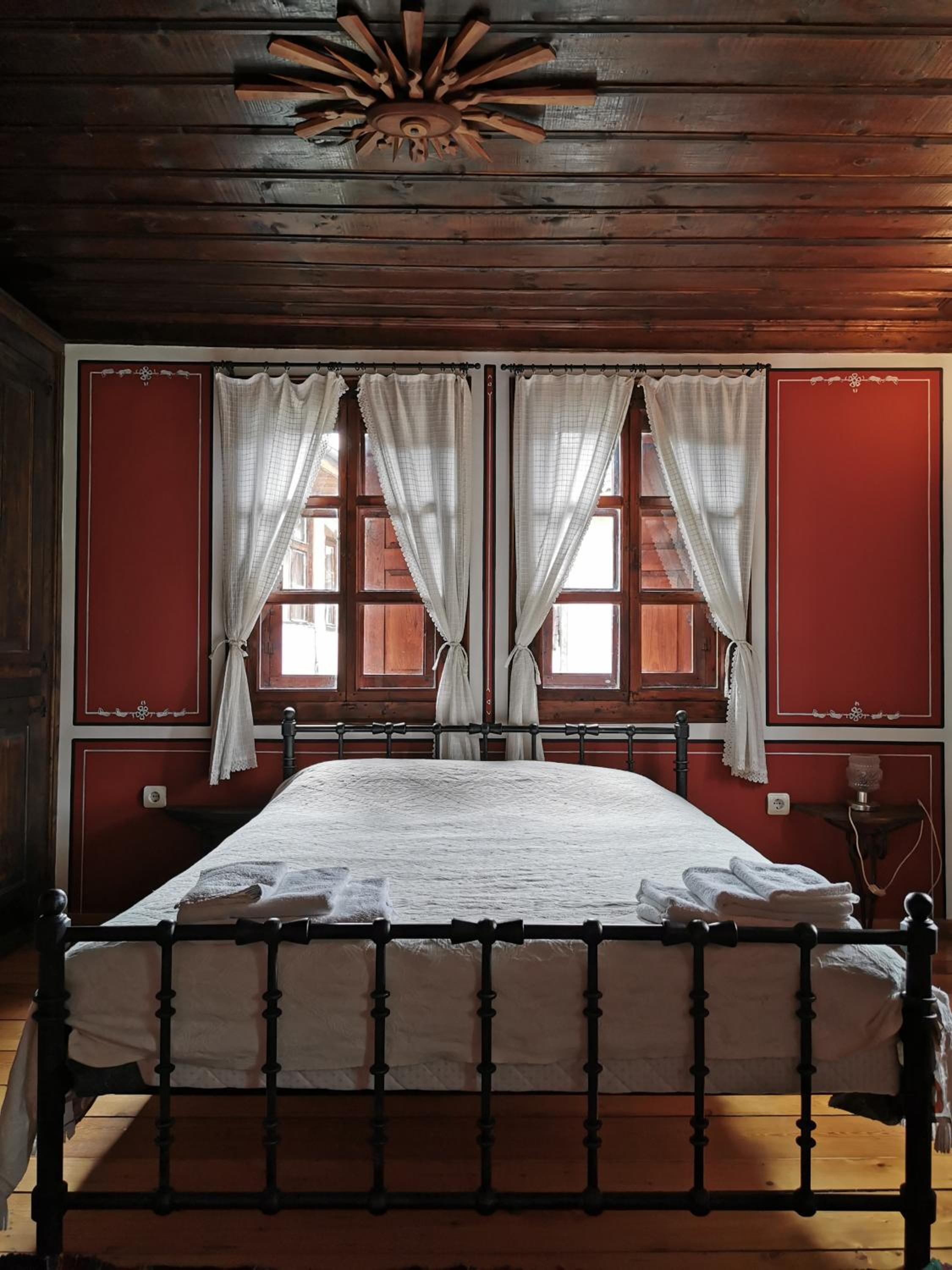 Hadji Neikovi Guest Houses