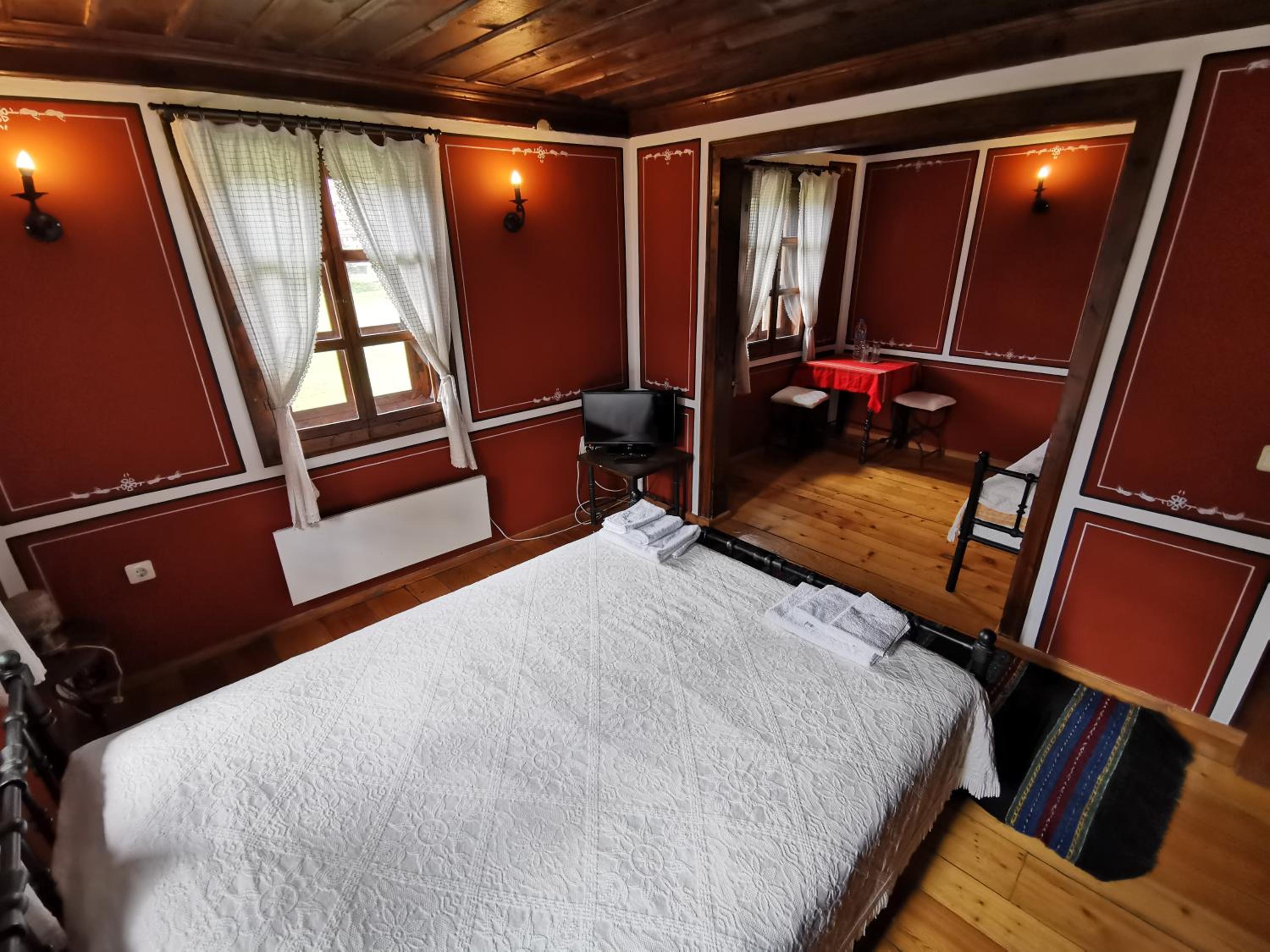 Hadji Neikovi Guest Houses