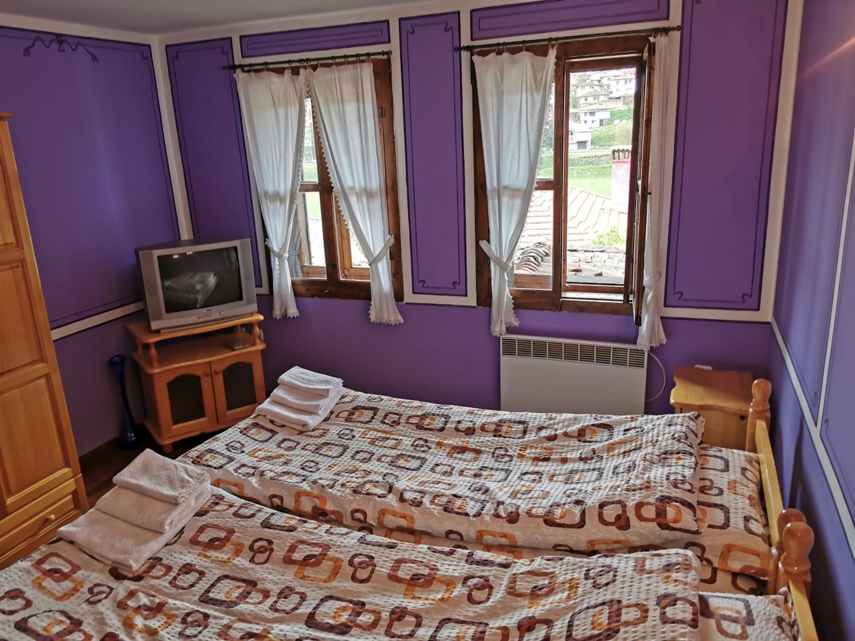 Hadji Neikovi Guest Houses