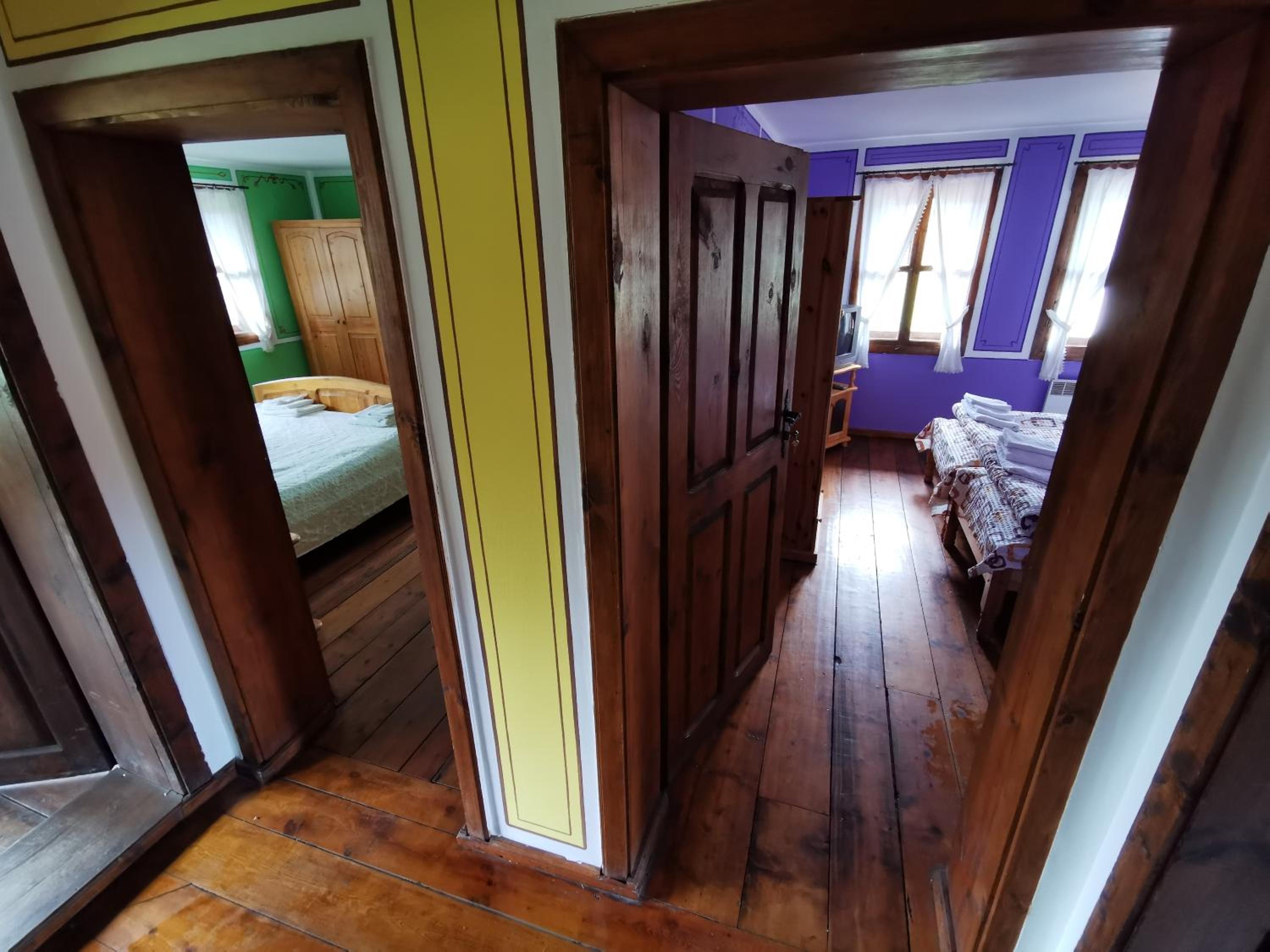 Hadji Neikovi Guest Houses