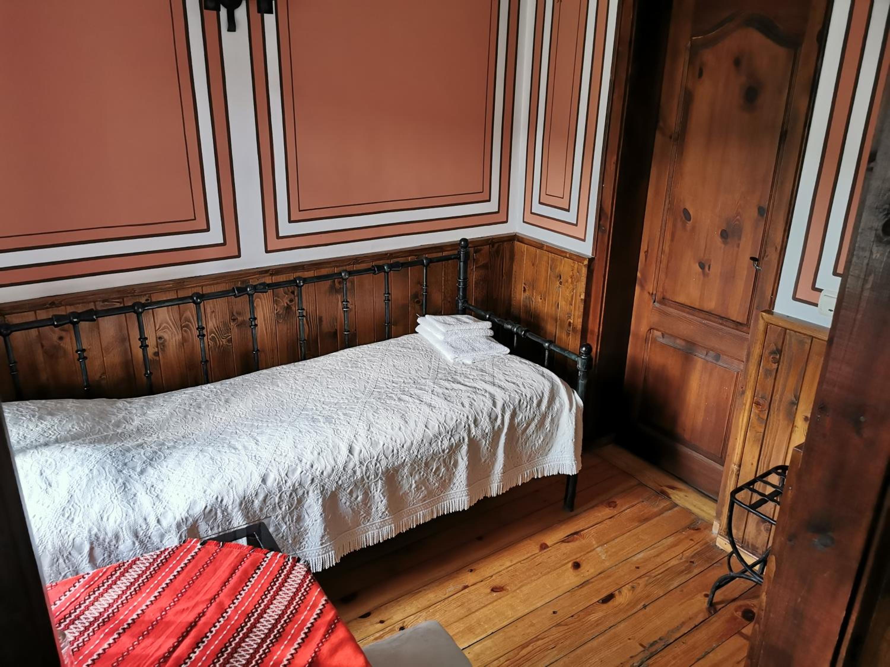 Hadji Neikovi Guest Houses