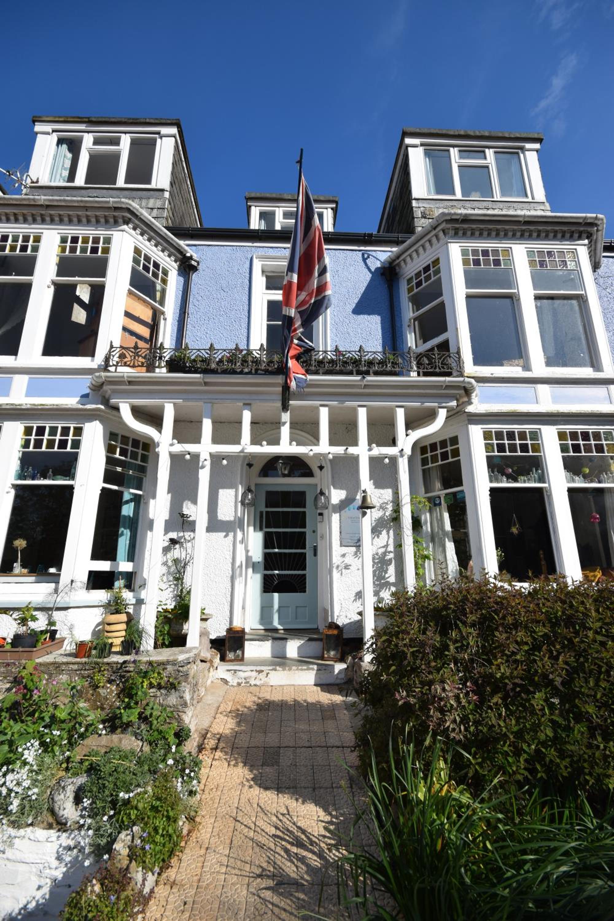 Newberry Beach lodge