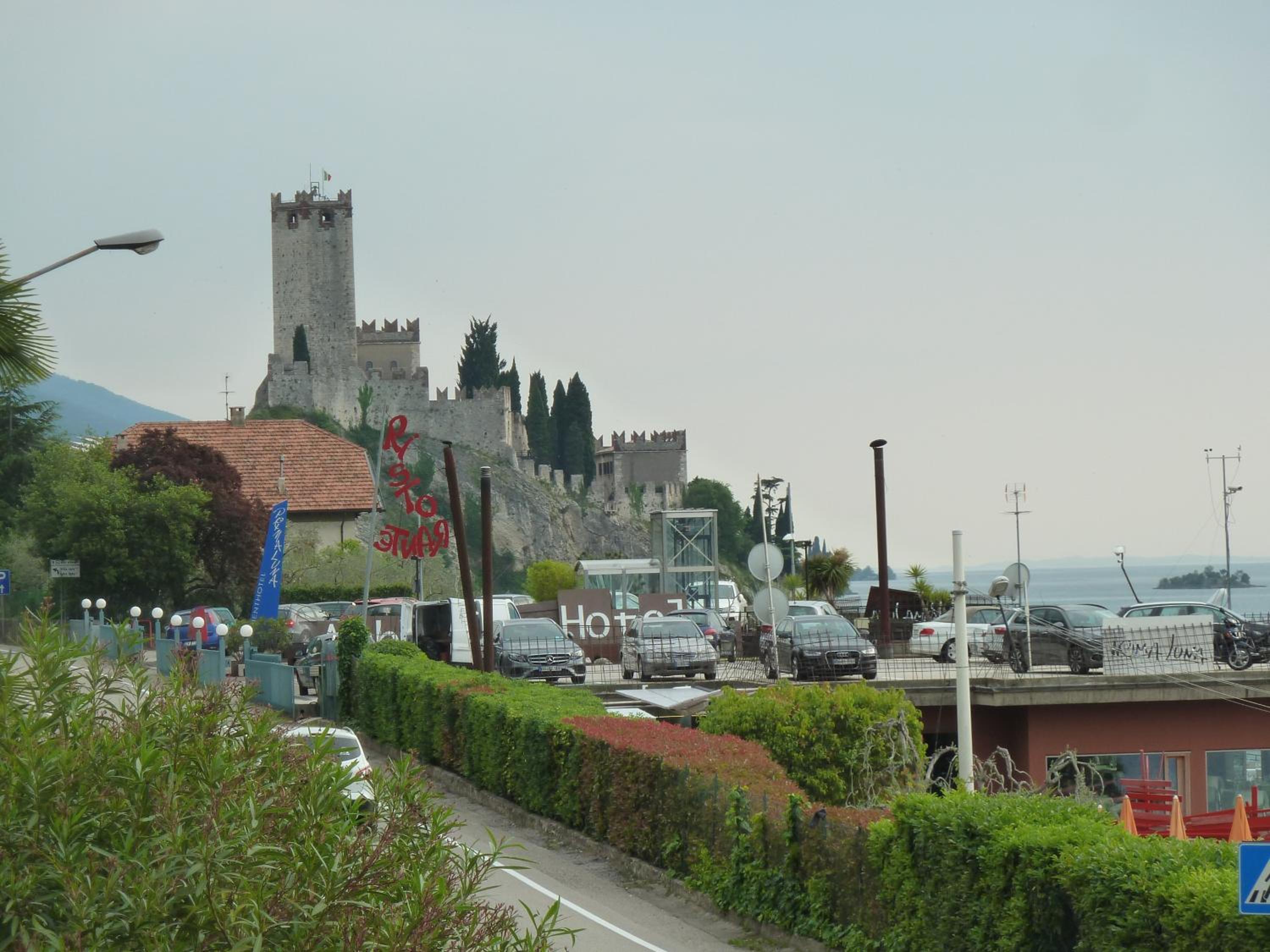 Photo 19