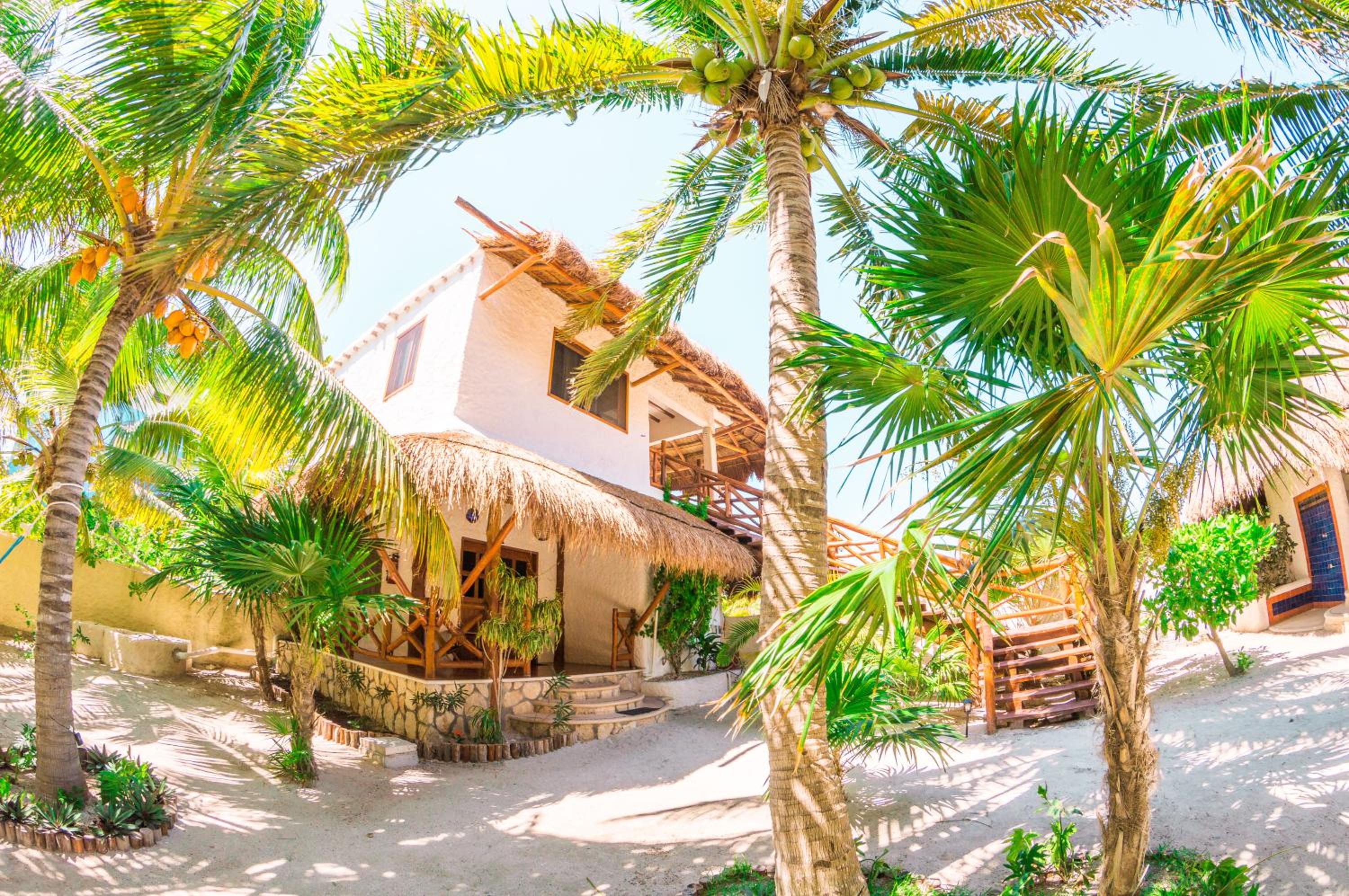 Ensueno Holbox & Beach Club