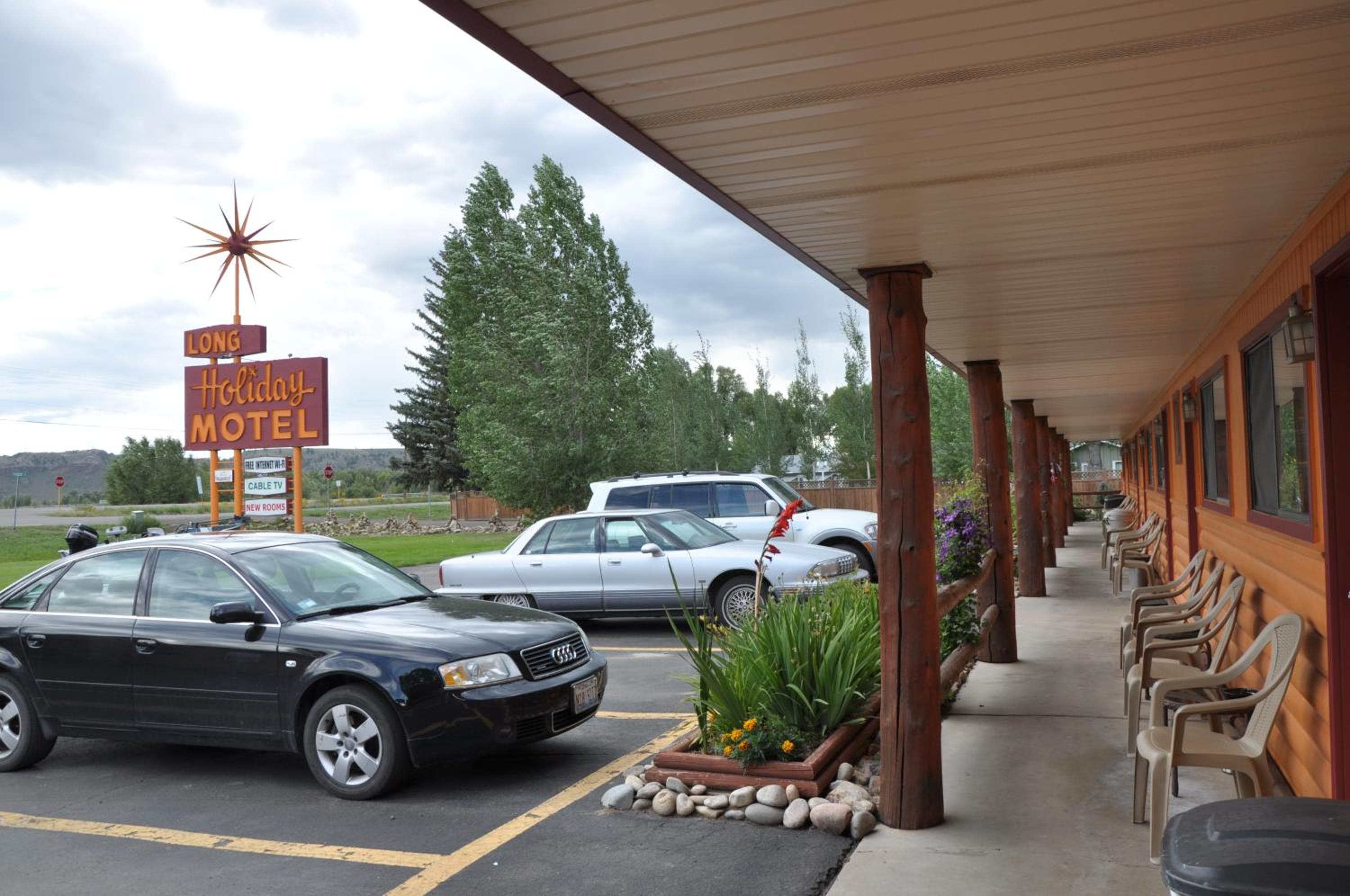Gunnison Vacations - Long Holiday Motel - Property Image 23