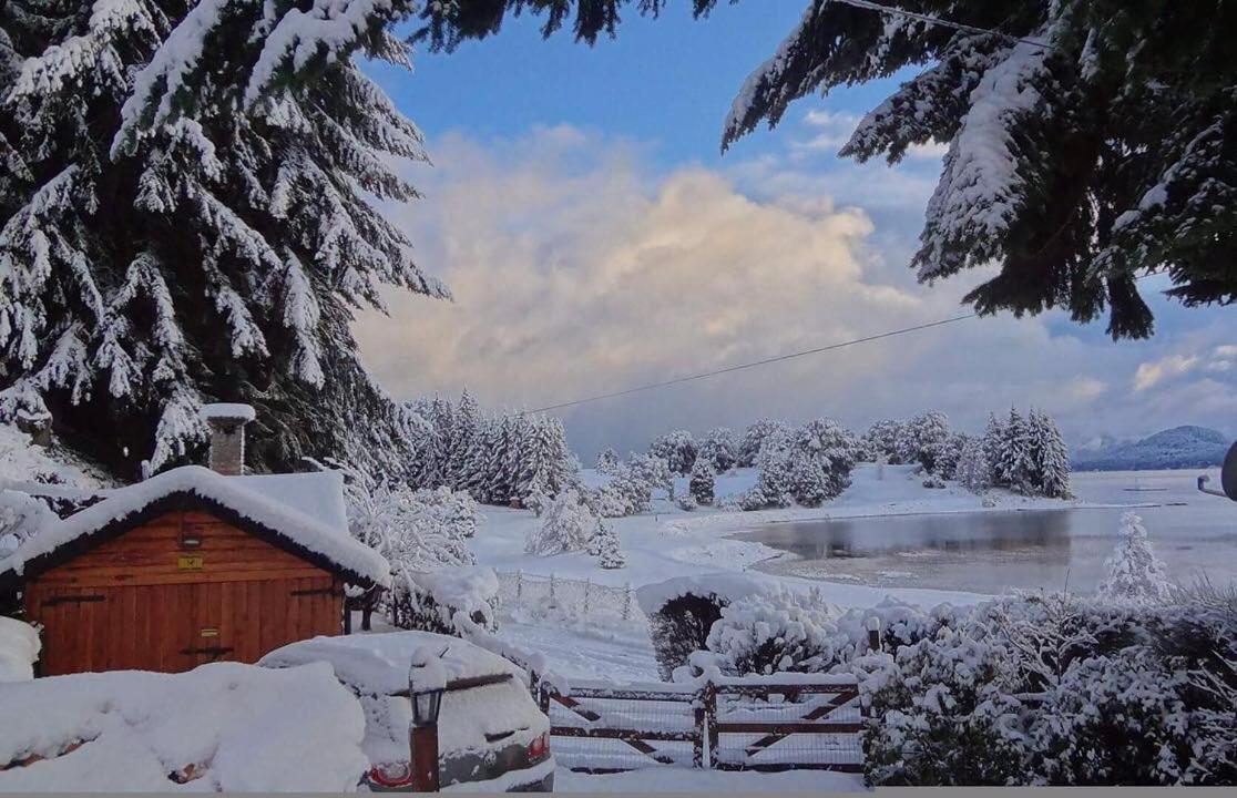 Casa en Llao Llao con vista al lago y campo de golf