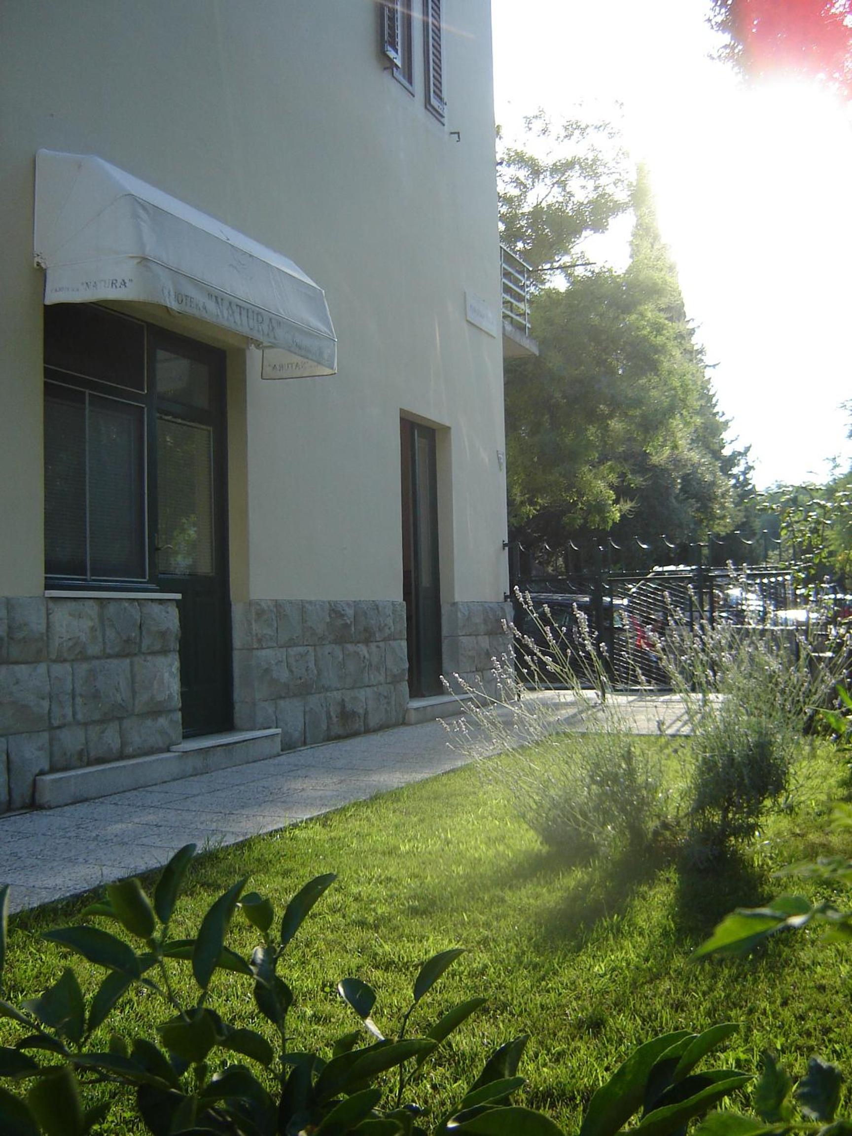 Kamenita Apartment - main view