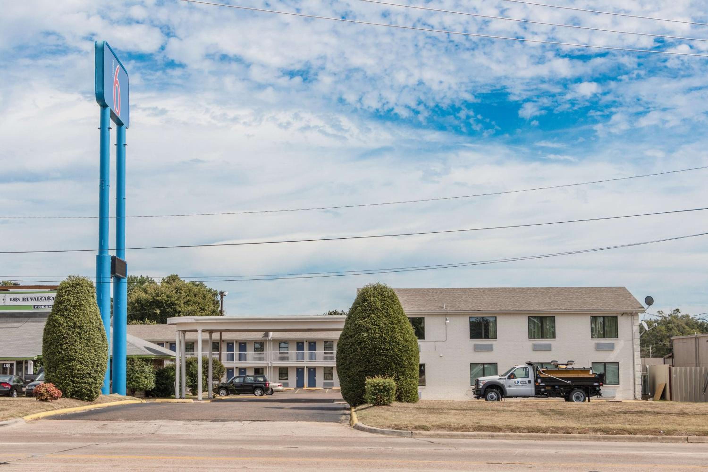 Motel 6-Texarkana, AR