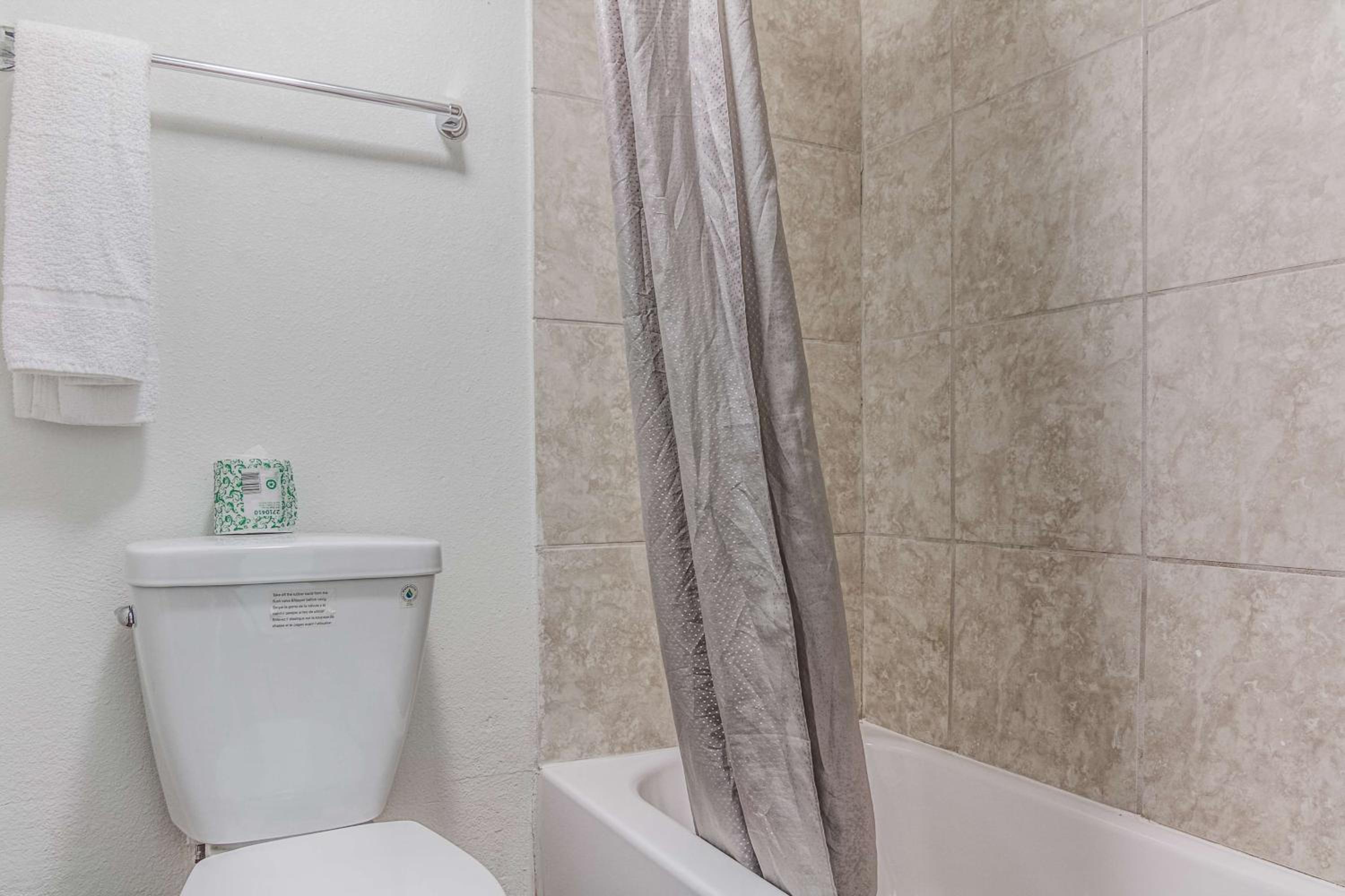 Motel 6-Texarkana, AR