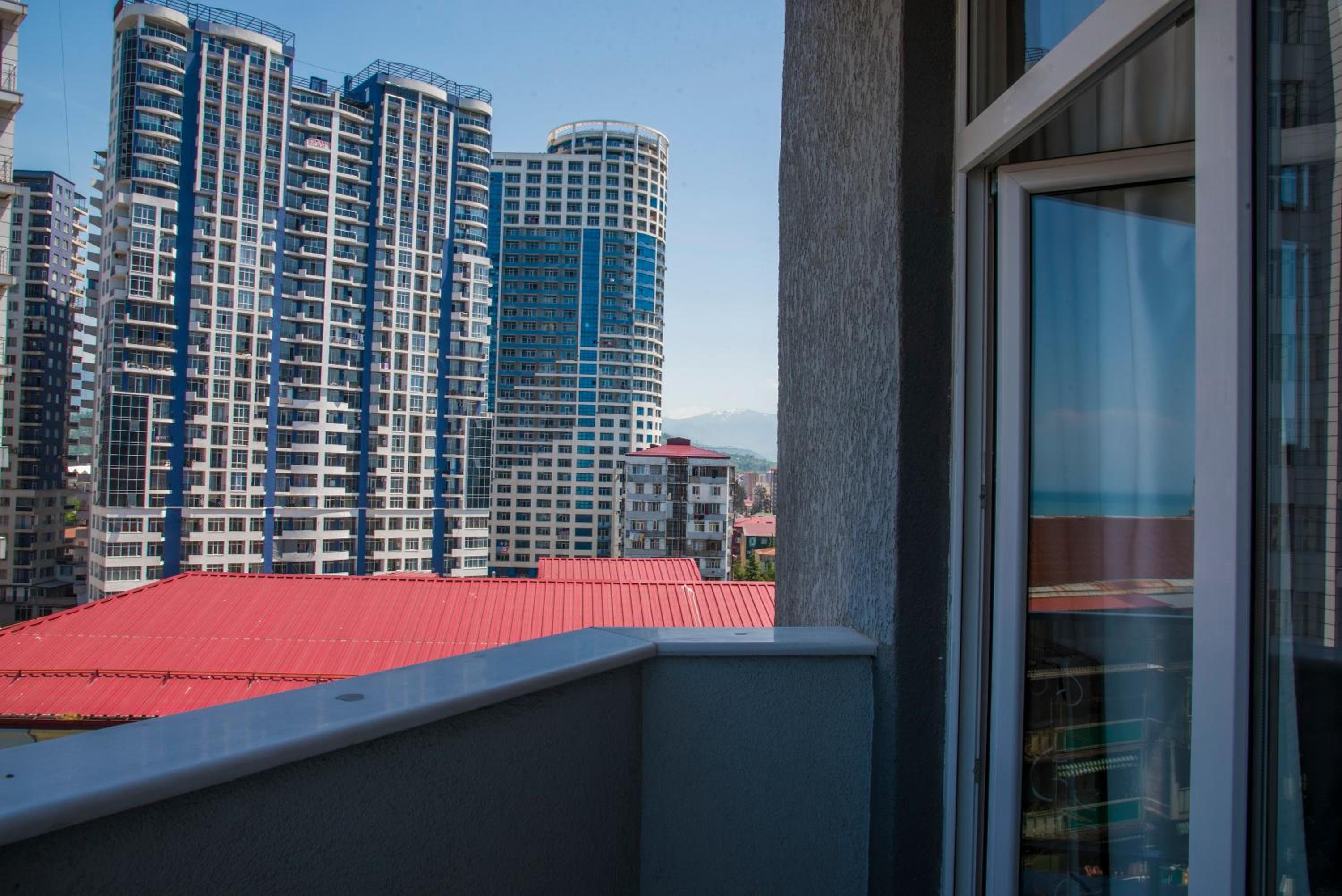 Orbi Sea Towers Apartments — photo 37