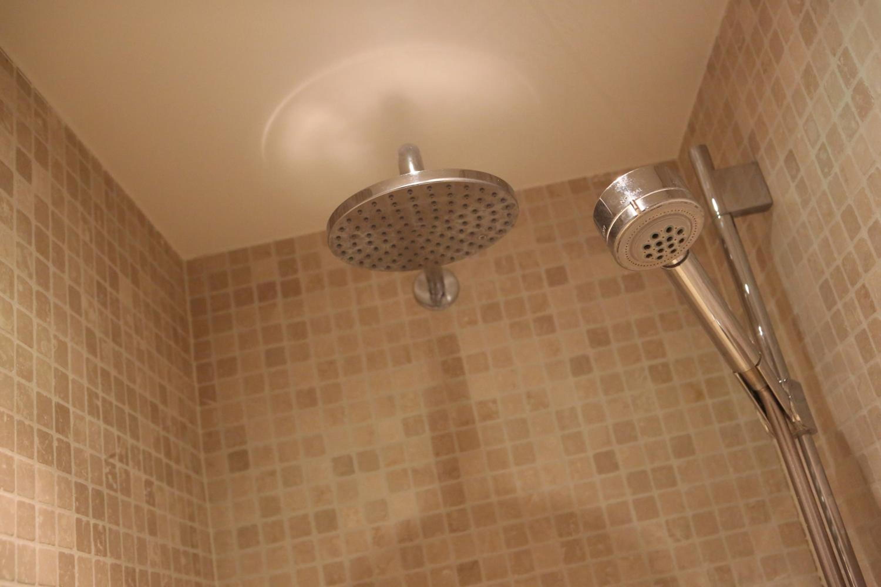 LombokLiving I Luxury 2BDR & Parking Lippenslaan
