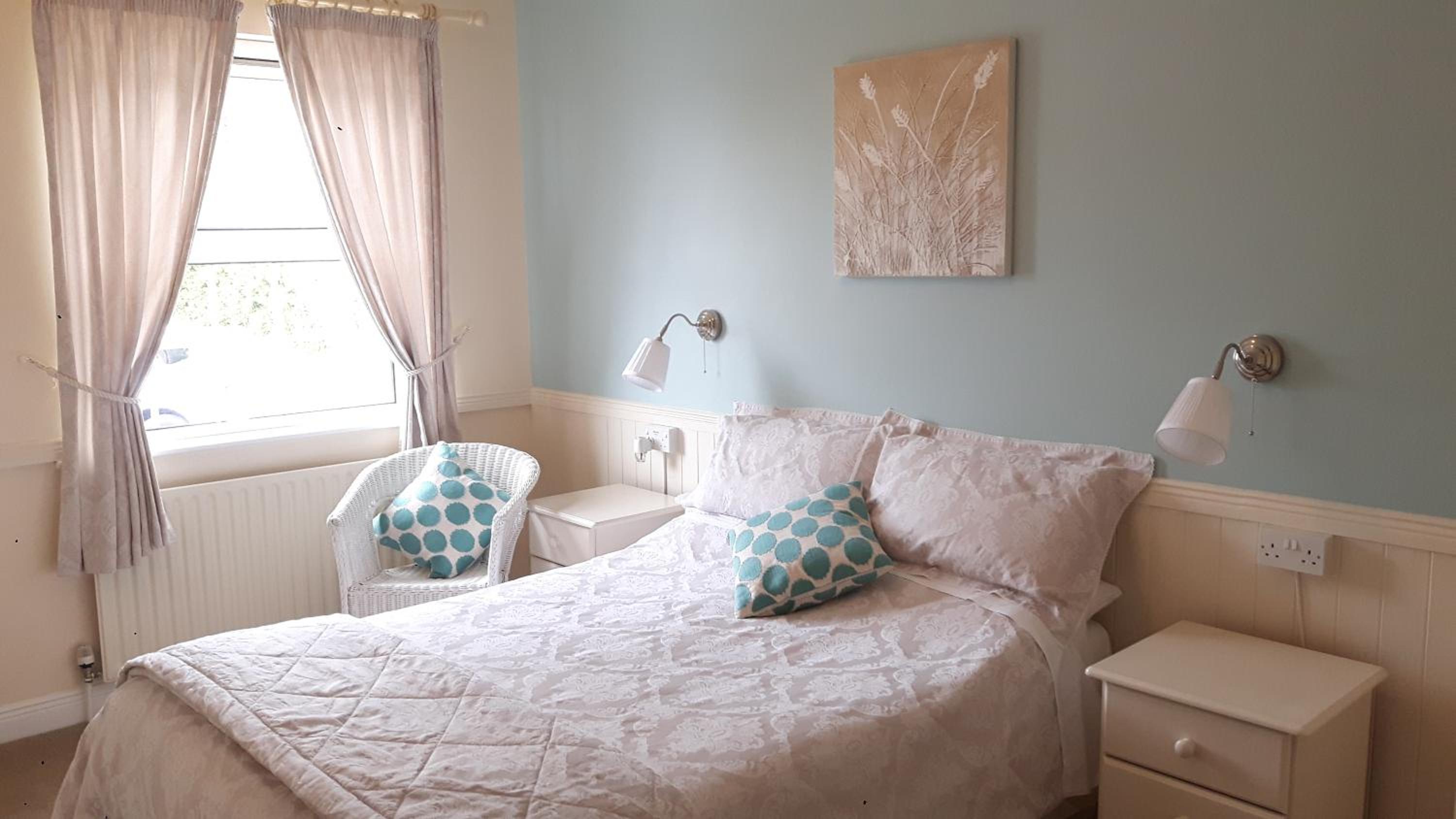 Athlone Vacations - Shannonside House N37HF67 - Property Image 4