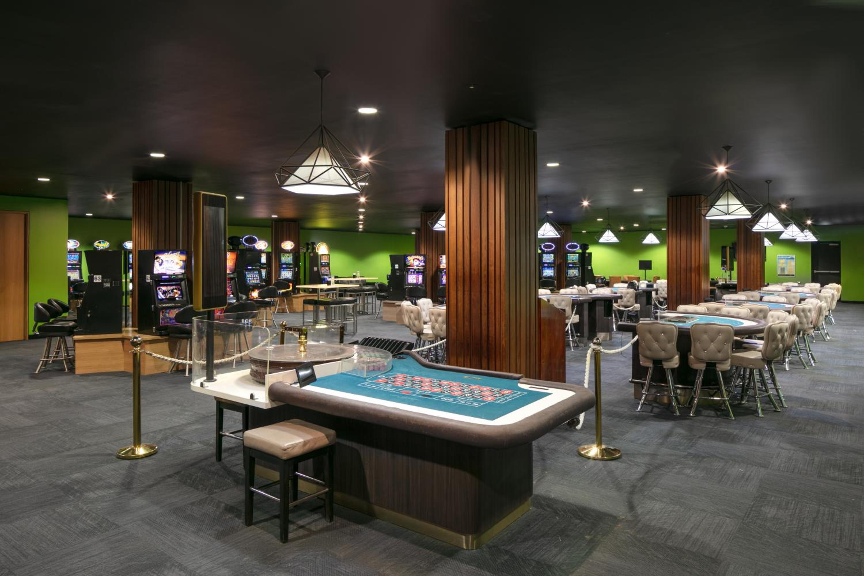 Coral Sea Resort & Casino