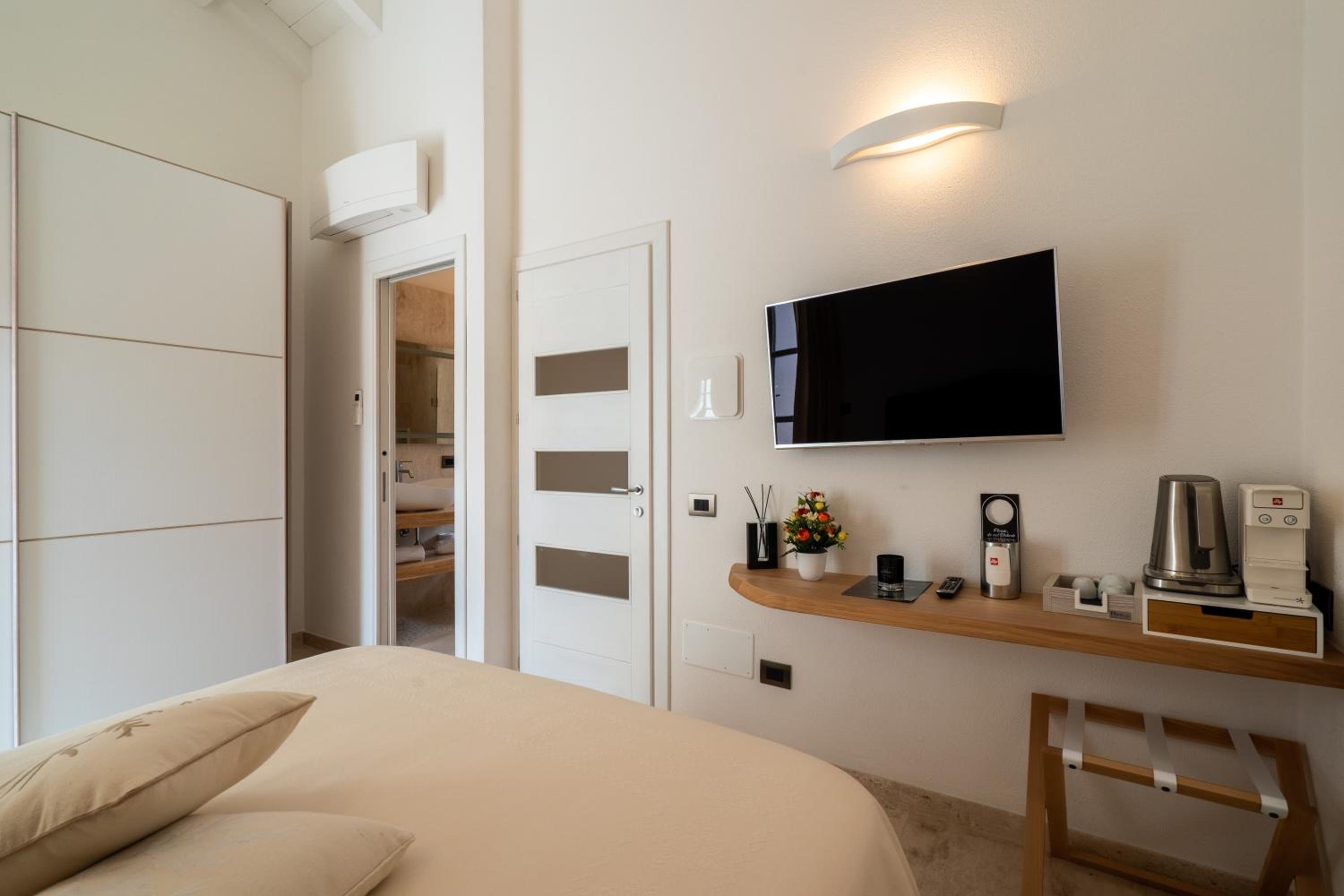 Corso Umberto Rooms