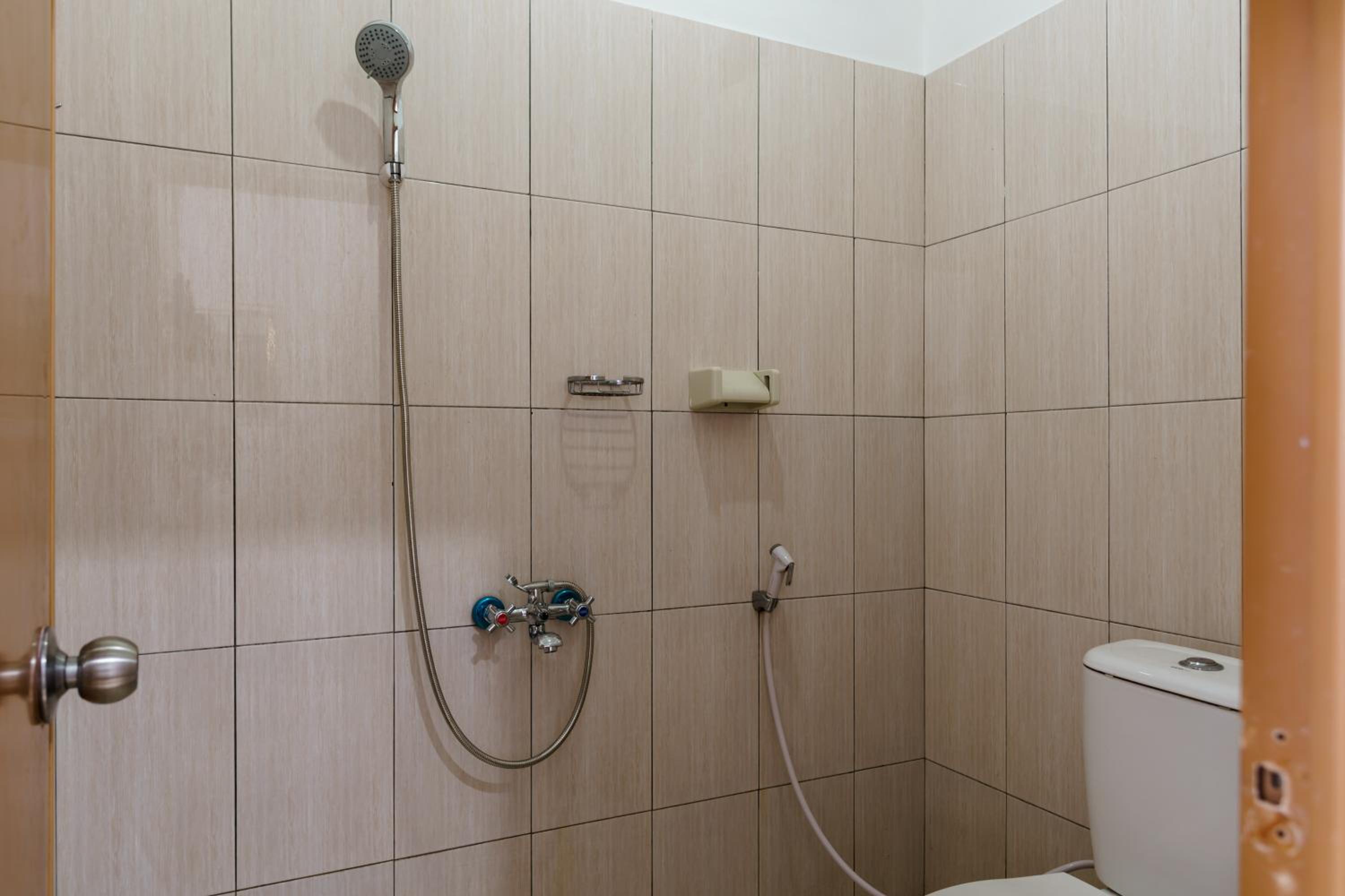 Hotel O Puncak Bogor Near Taman Safari Formerly Hotel Satya Luhur view 5