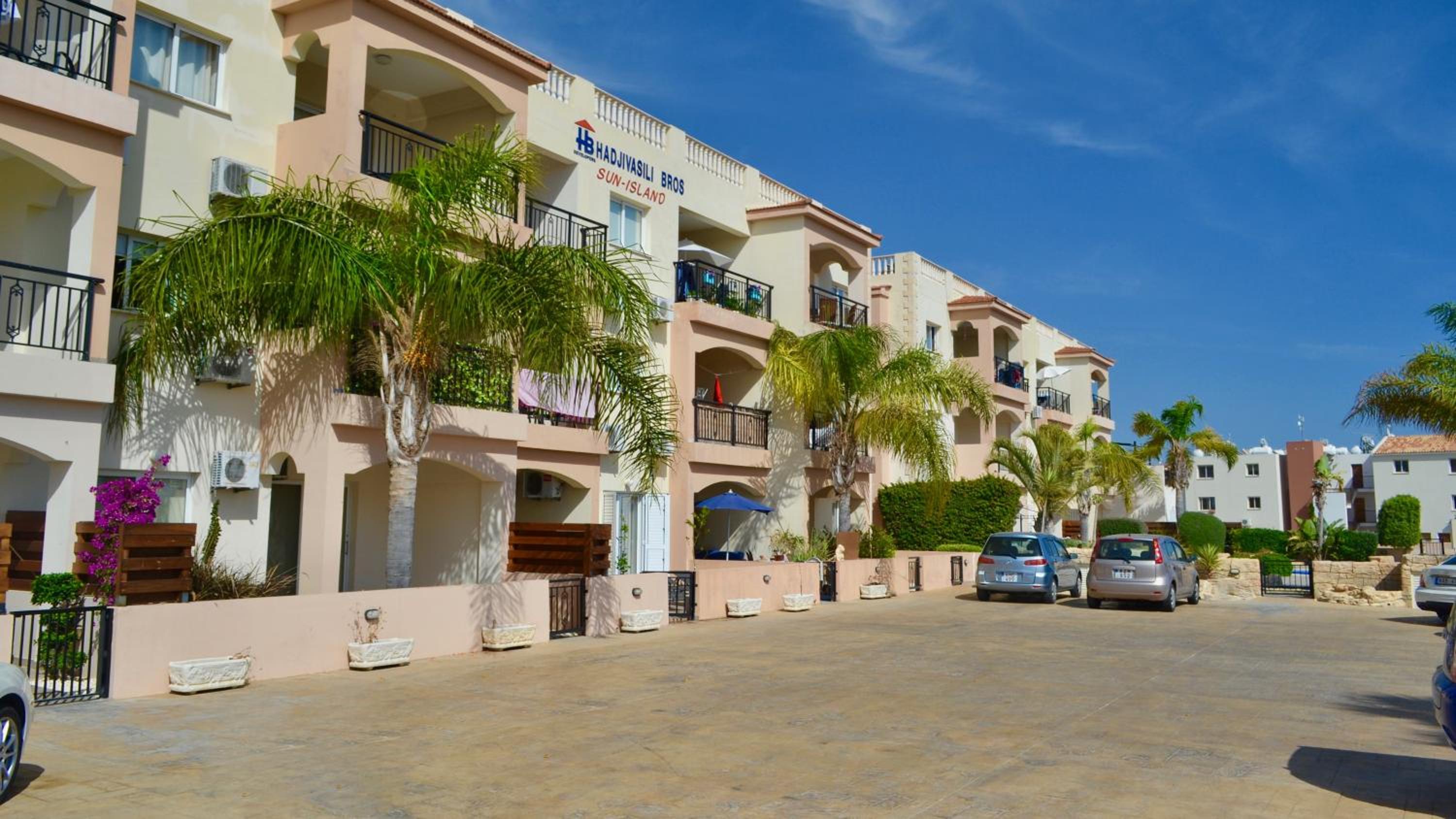 Sun Island Apartments Paphos