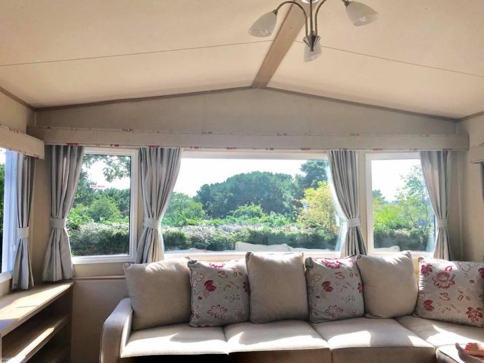 Luxury Holiday Caravan Home view 5
