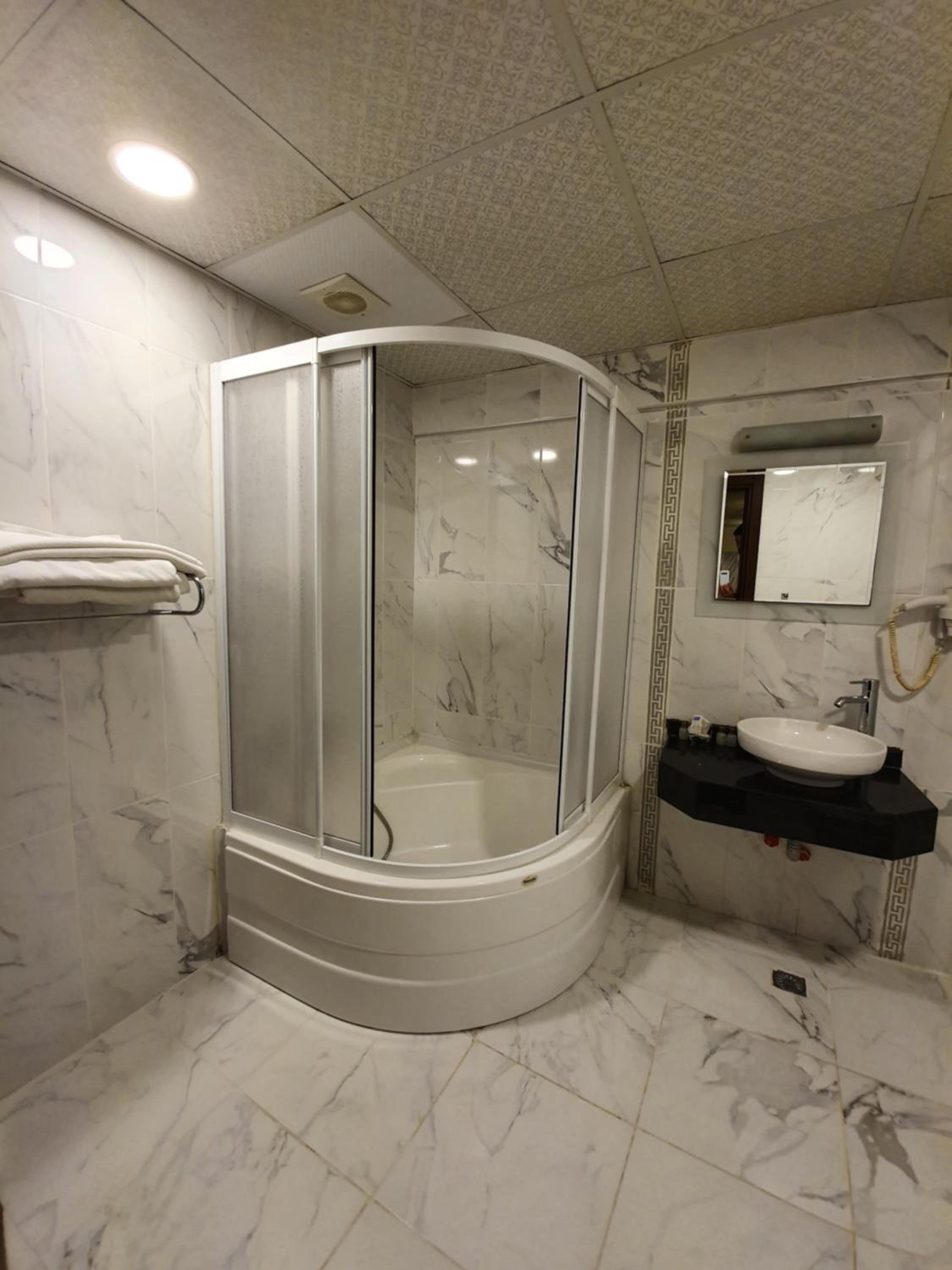 Elysion Hotel - Image 8