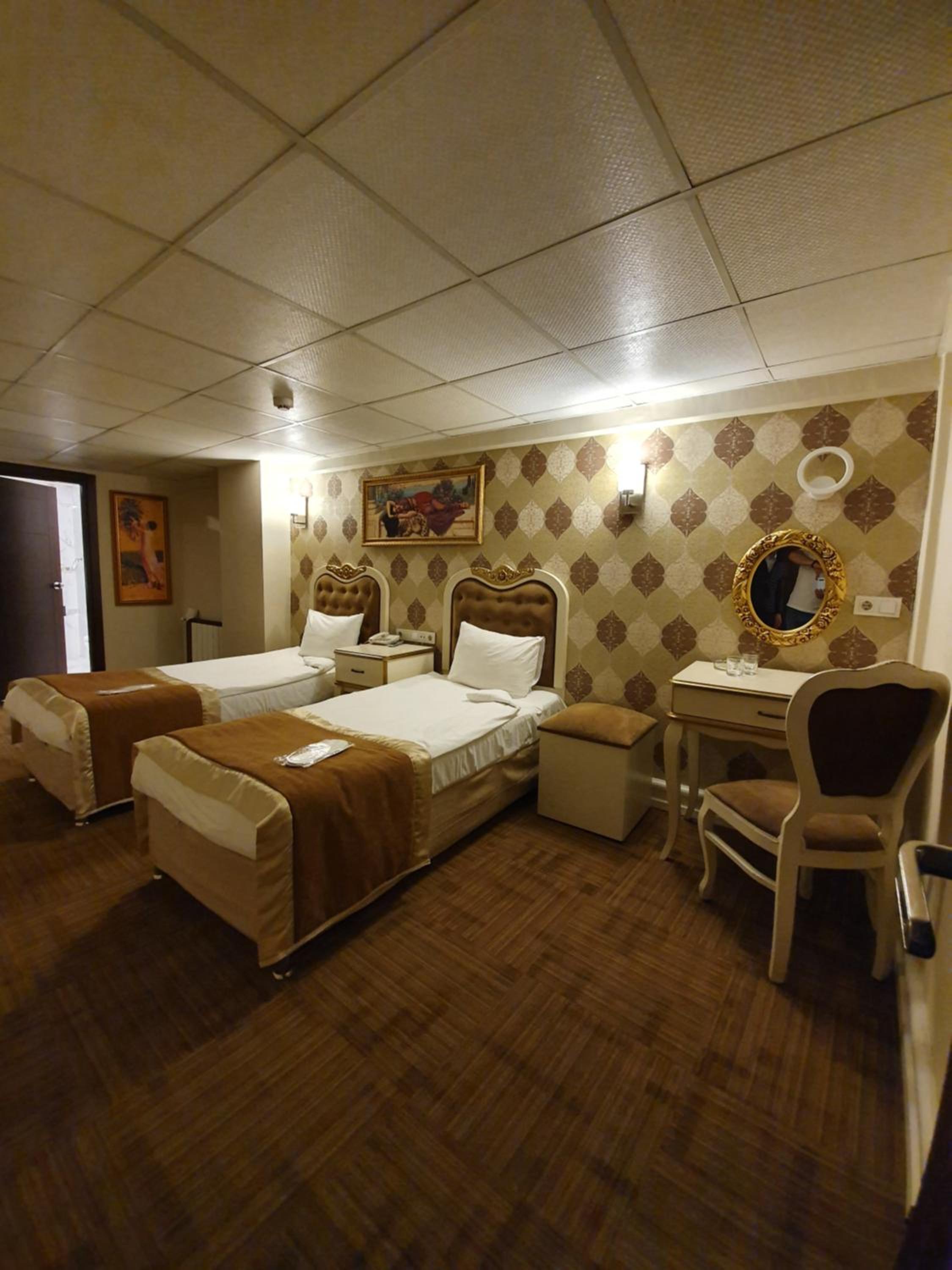 Elysion Hotel - Image 9