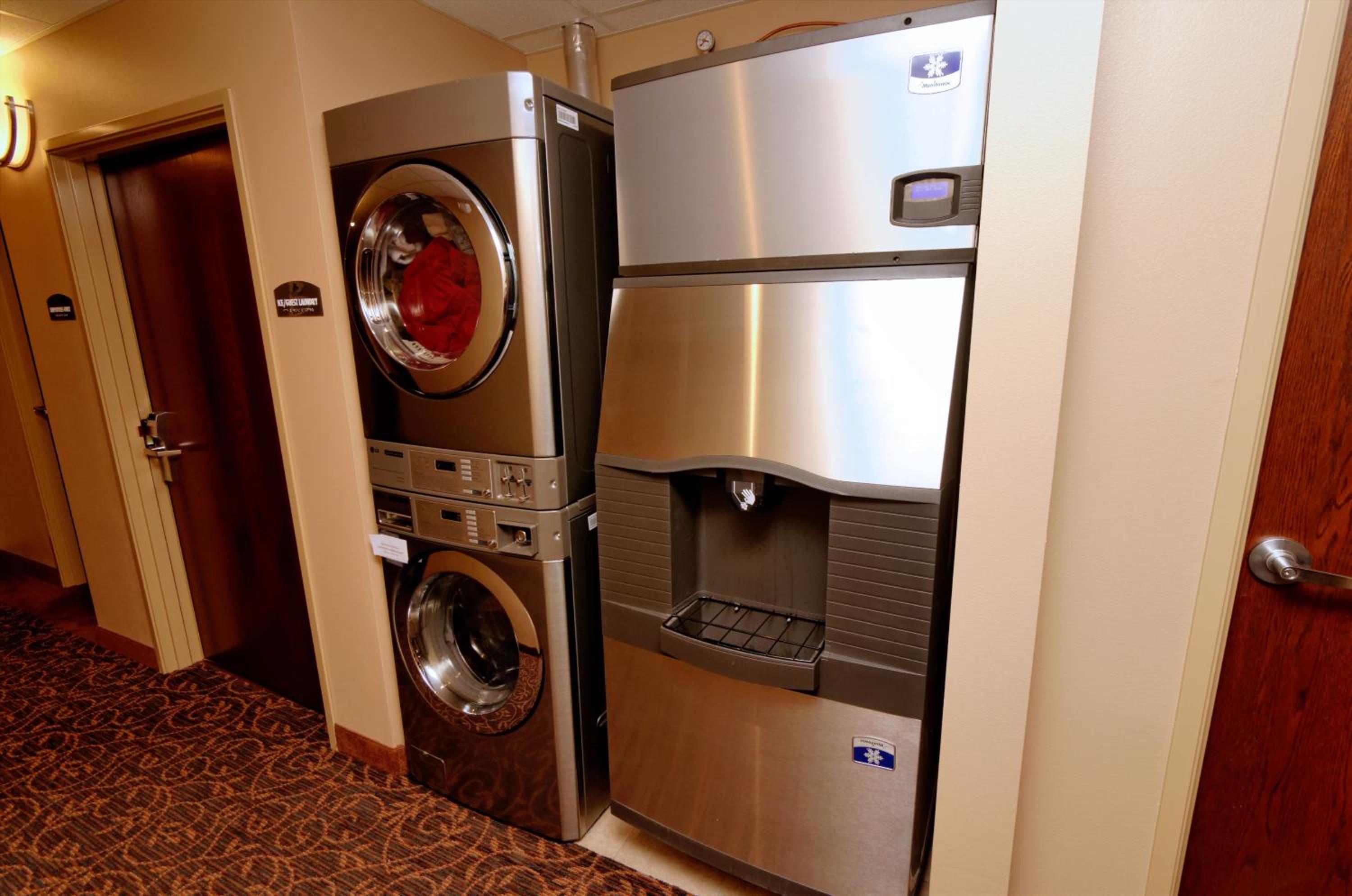 Cobblestone Inn  Suites Fort Madison - Property Image 13