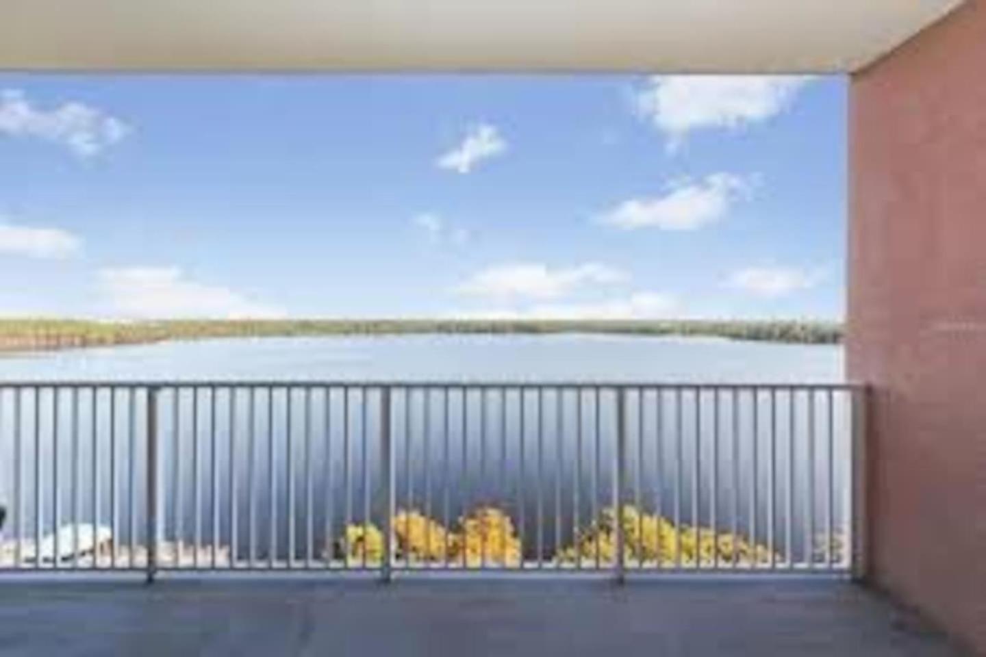 Beautiful Apartment close to Disney, fully equipped Amazing lake views