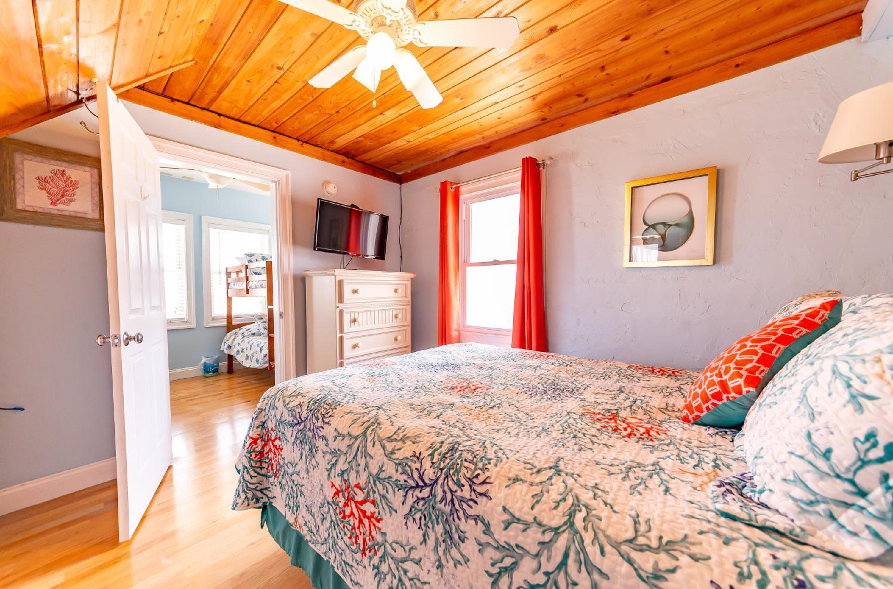 Aqua Nights - S Nags Head MP 17.5, Oceanfront, Hot Tub, Pool Table, Pets OK, Flex Stays view 2