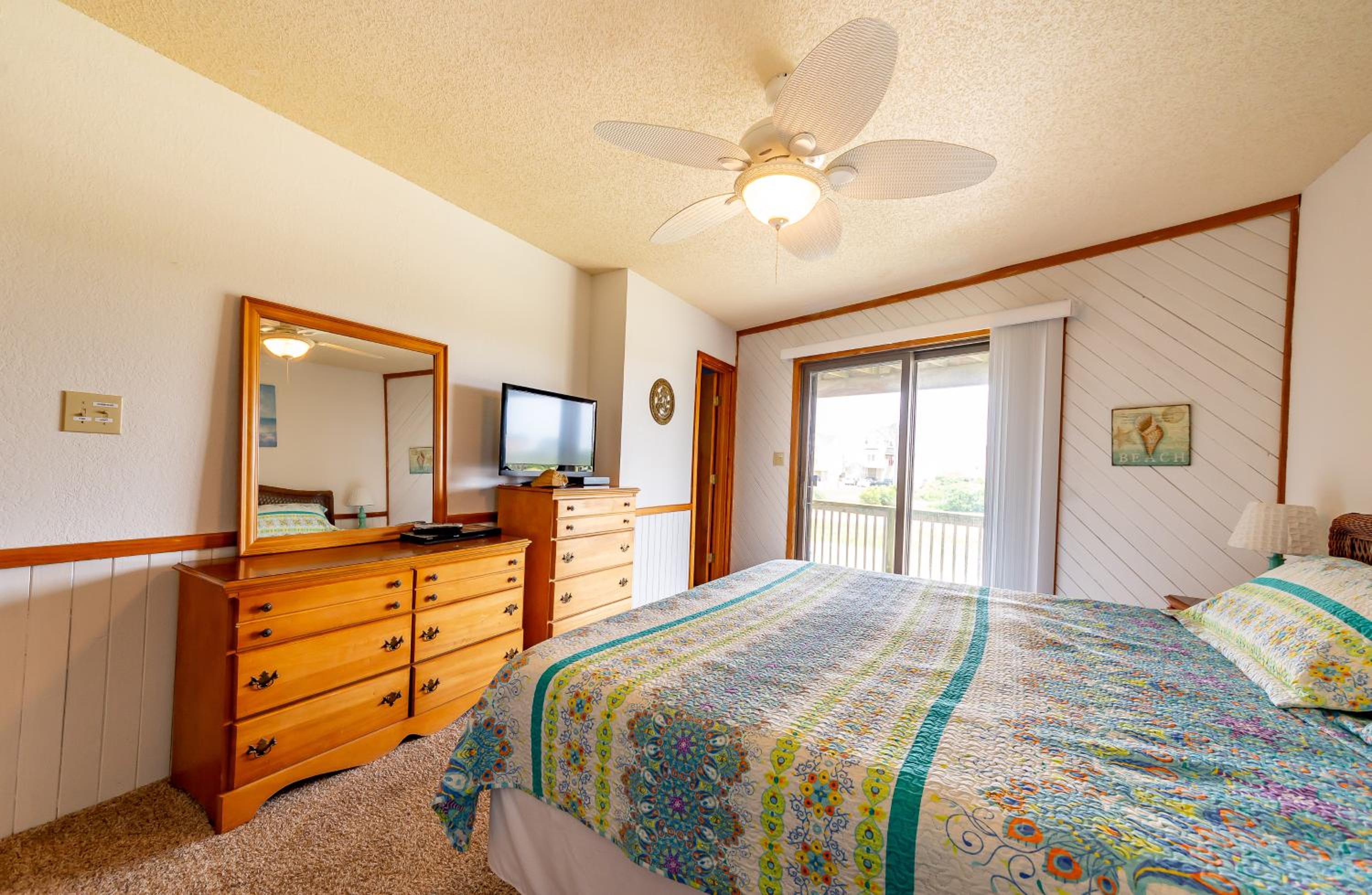 Simply Perfect - S Nags Head MP 19.5, 120 Yds to Beach, Ocean View, Community Pool, Tennis, Sunrises, Sunsets