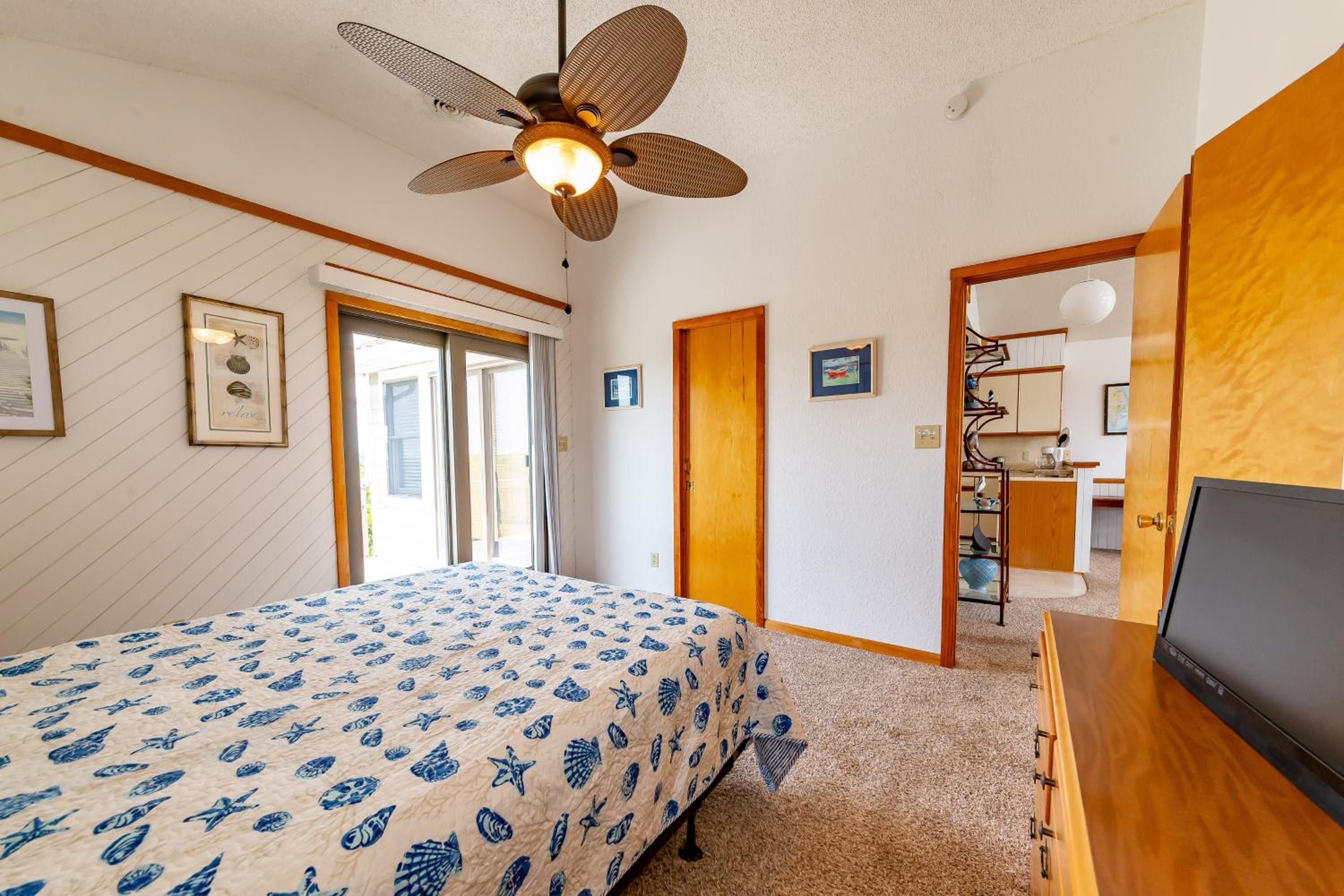 Simply Perfect - S Nags Head MP 19.5, 120 Yds to Beach, Ocean View, Community Pool, Tennis, Sunrises, Sunsets